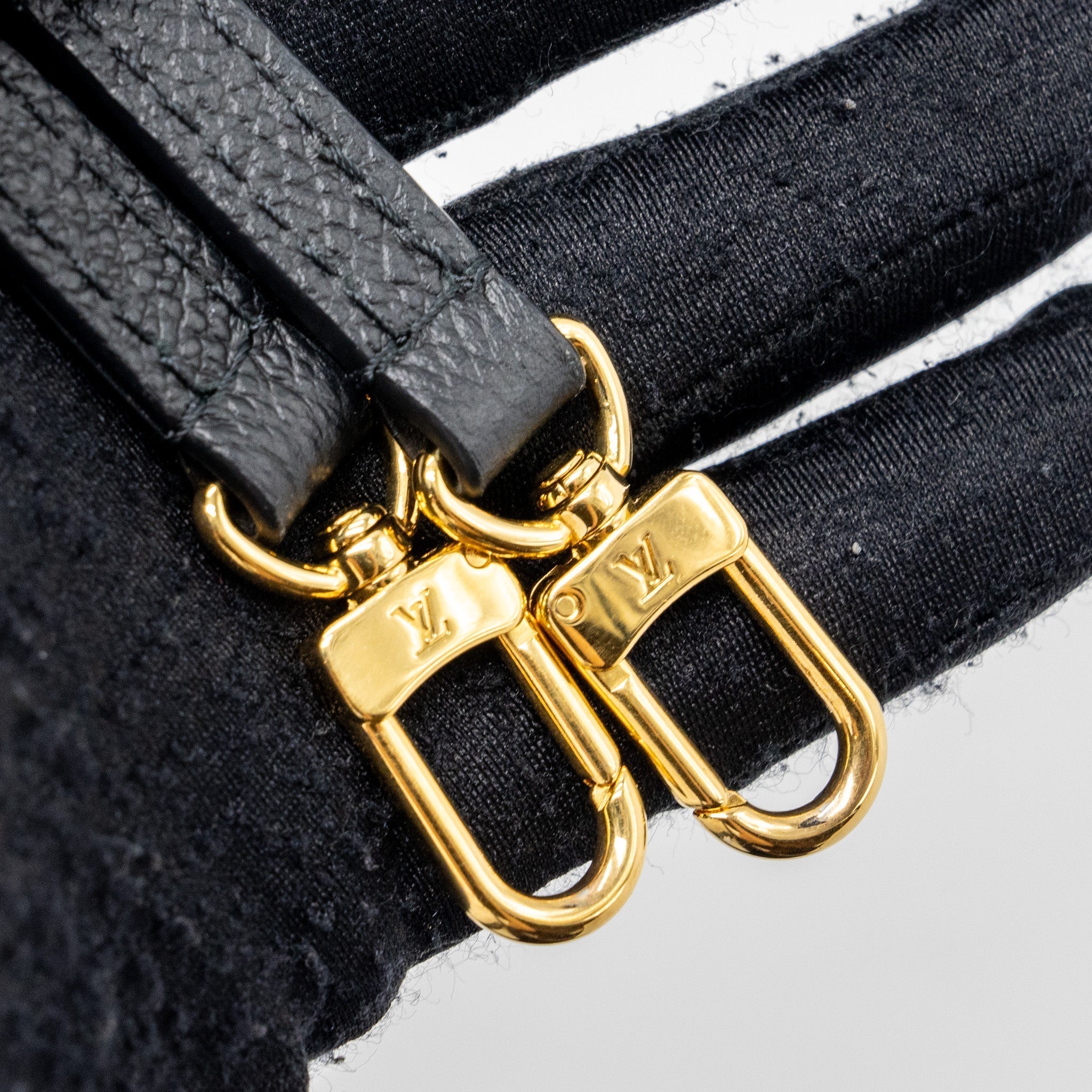 louis-vuitton-petit-sac-plat-monogram-empreinte-black-beige-ghw