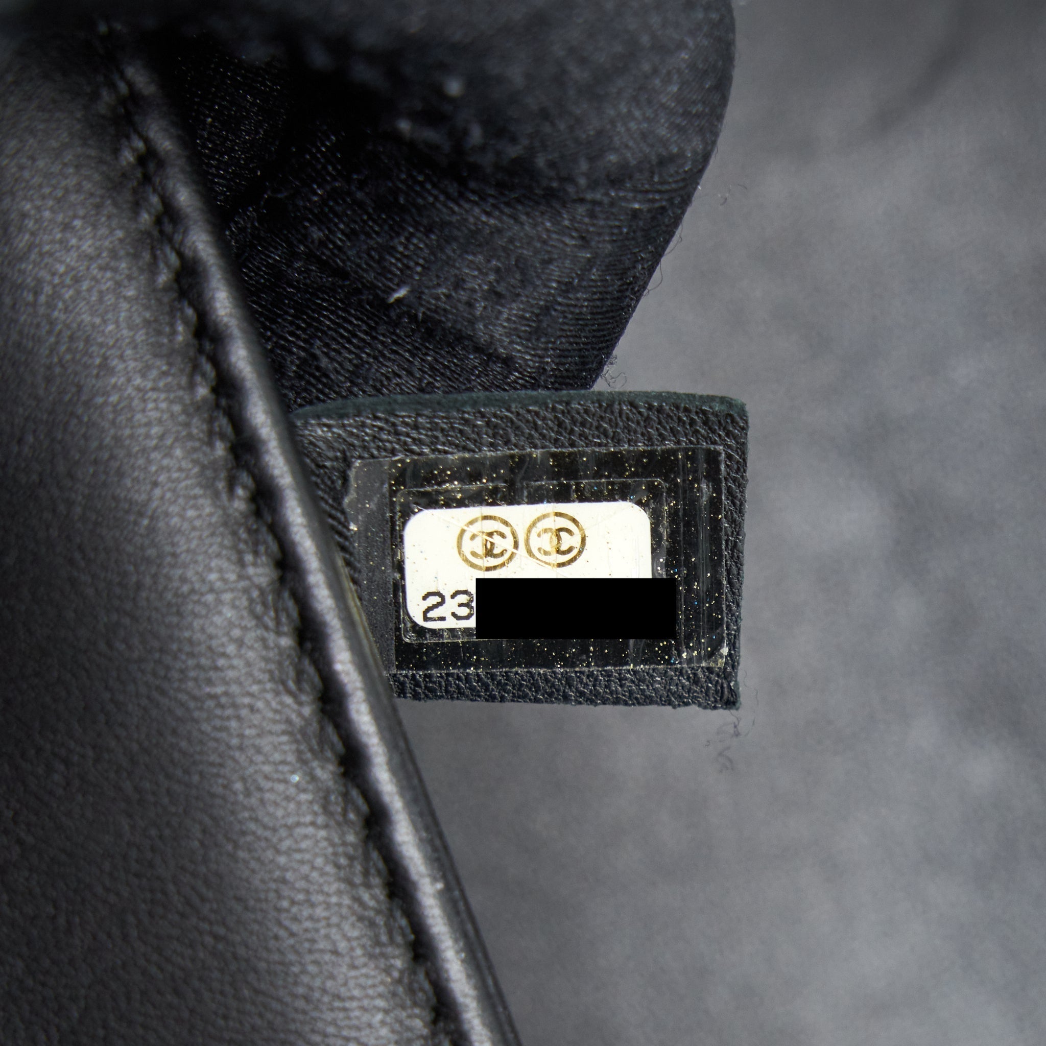 chanel-medium-boy-bag-lambskin-black-ruthenium-sliver-hardware