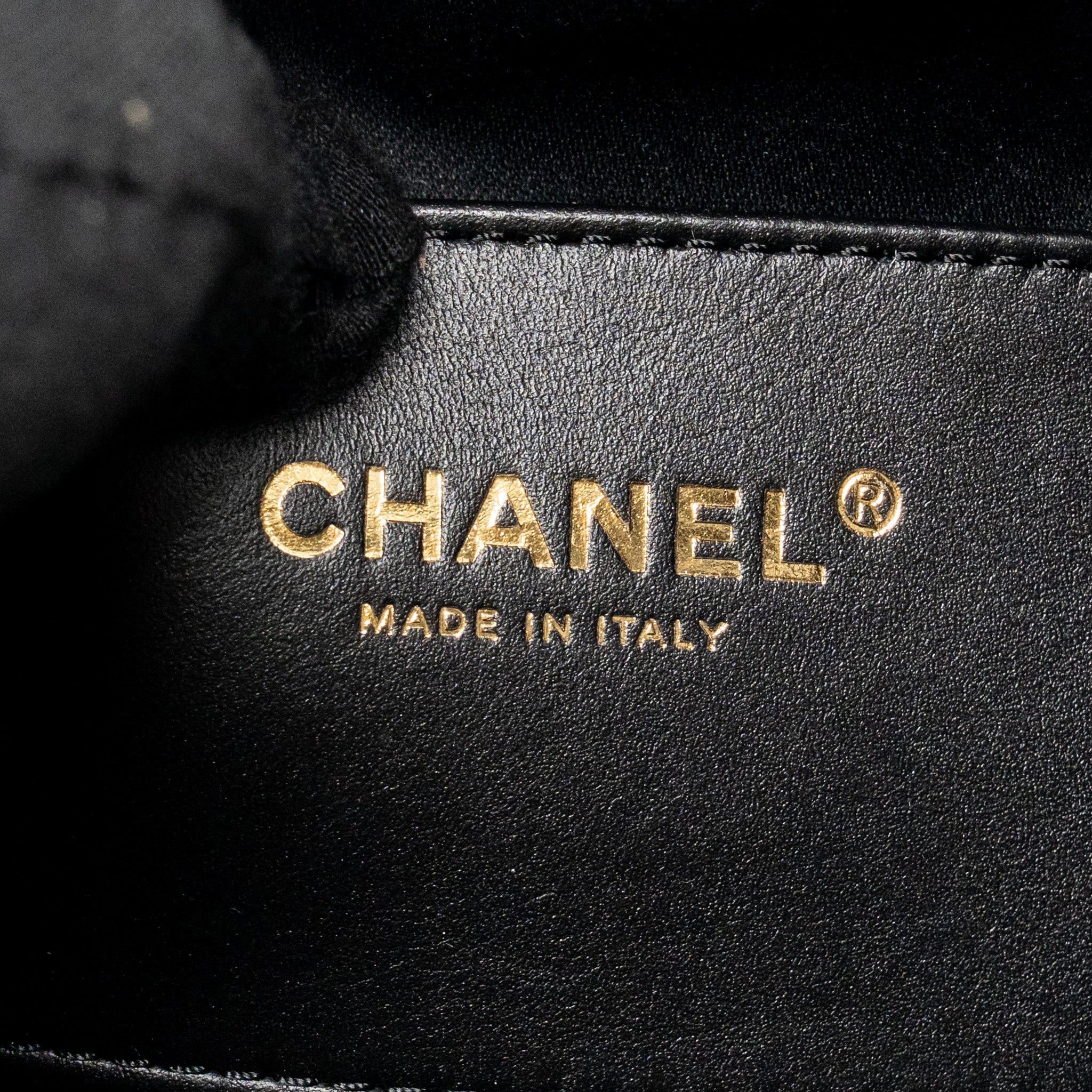 chanel-small-25-handbag-grained-calfskin-black-ghw-microchip