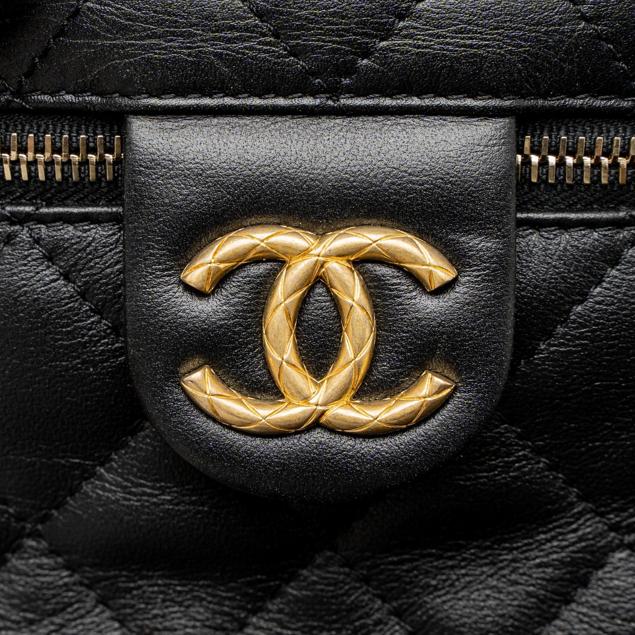 copy-of-chanel-top-handle-vanity-crossbody-bag-calfskin-black-brushed-ghw-microchip