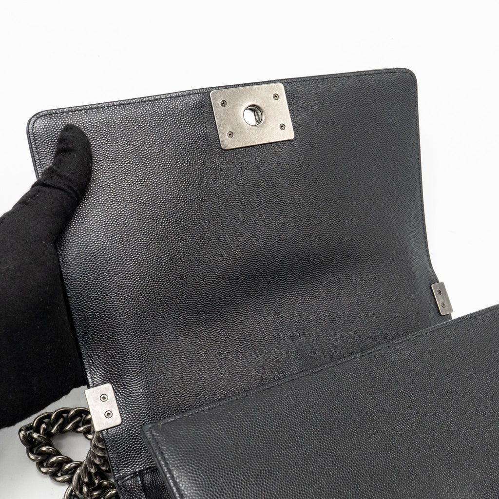 chanel-medium-boy-bag-caviar-black-ruthenium-silver-hardware