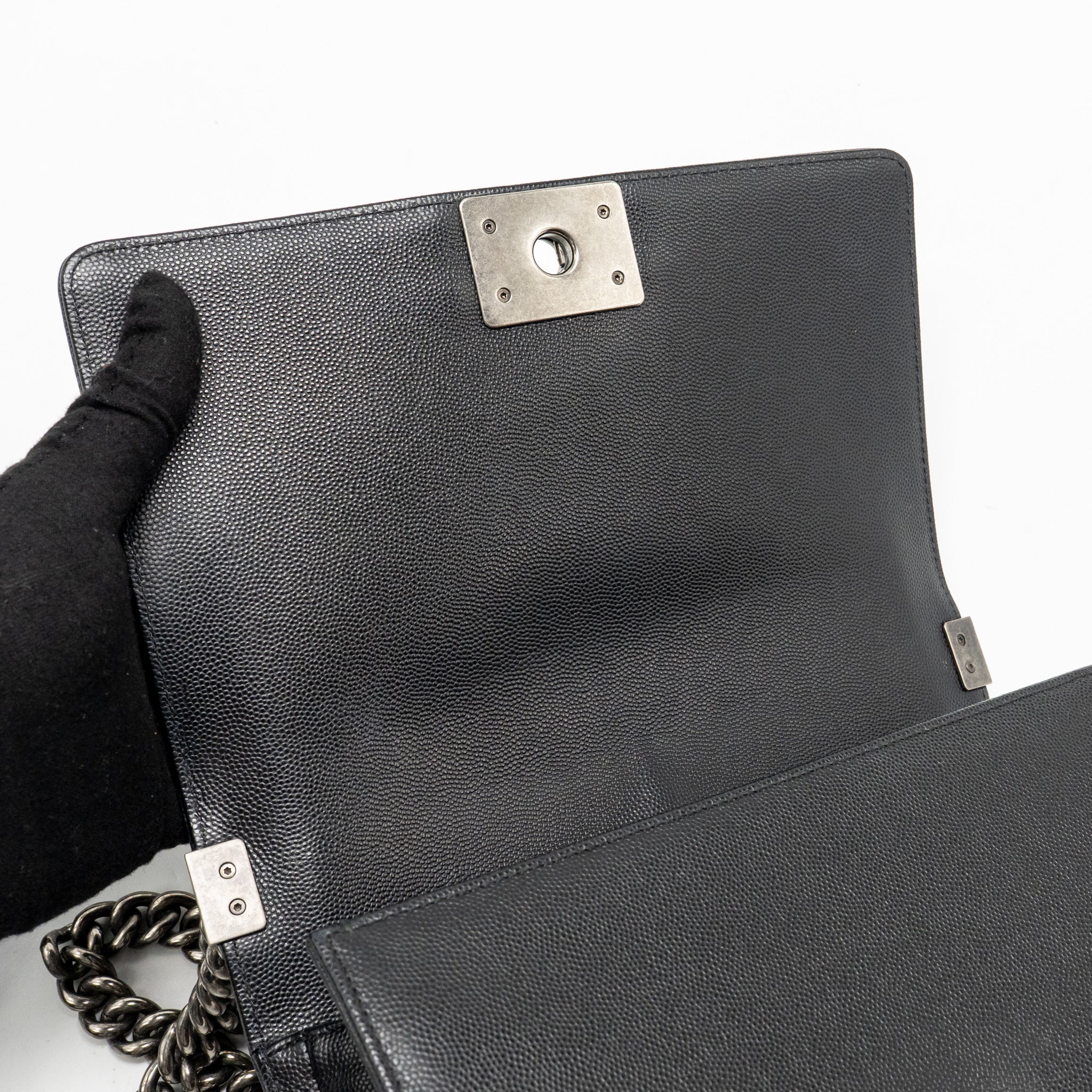chanel-medium-boy-bag-caviar-black-ruthenium-silver-hardware