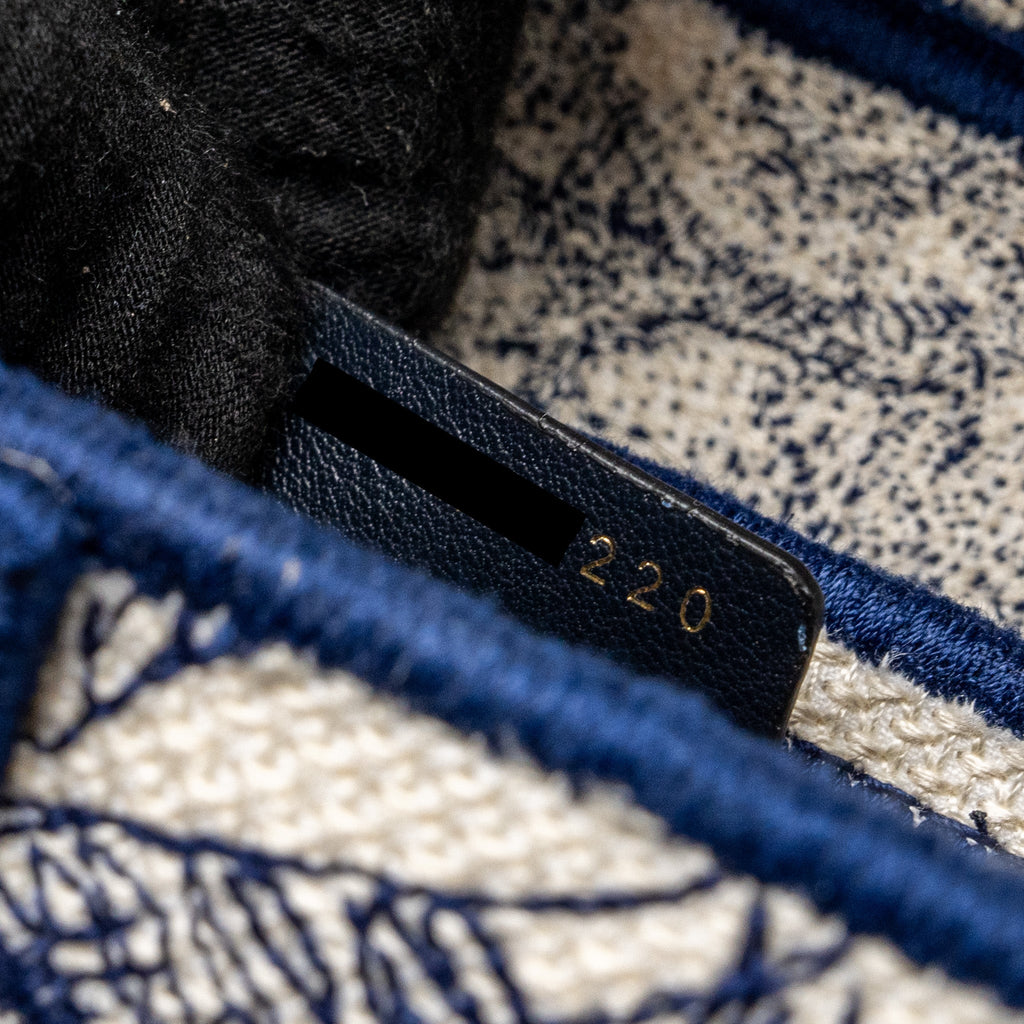 dior-medium-saddle-bag-toile-de-jouy-blue-ghw