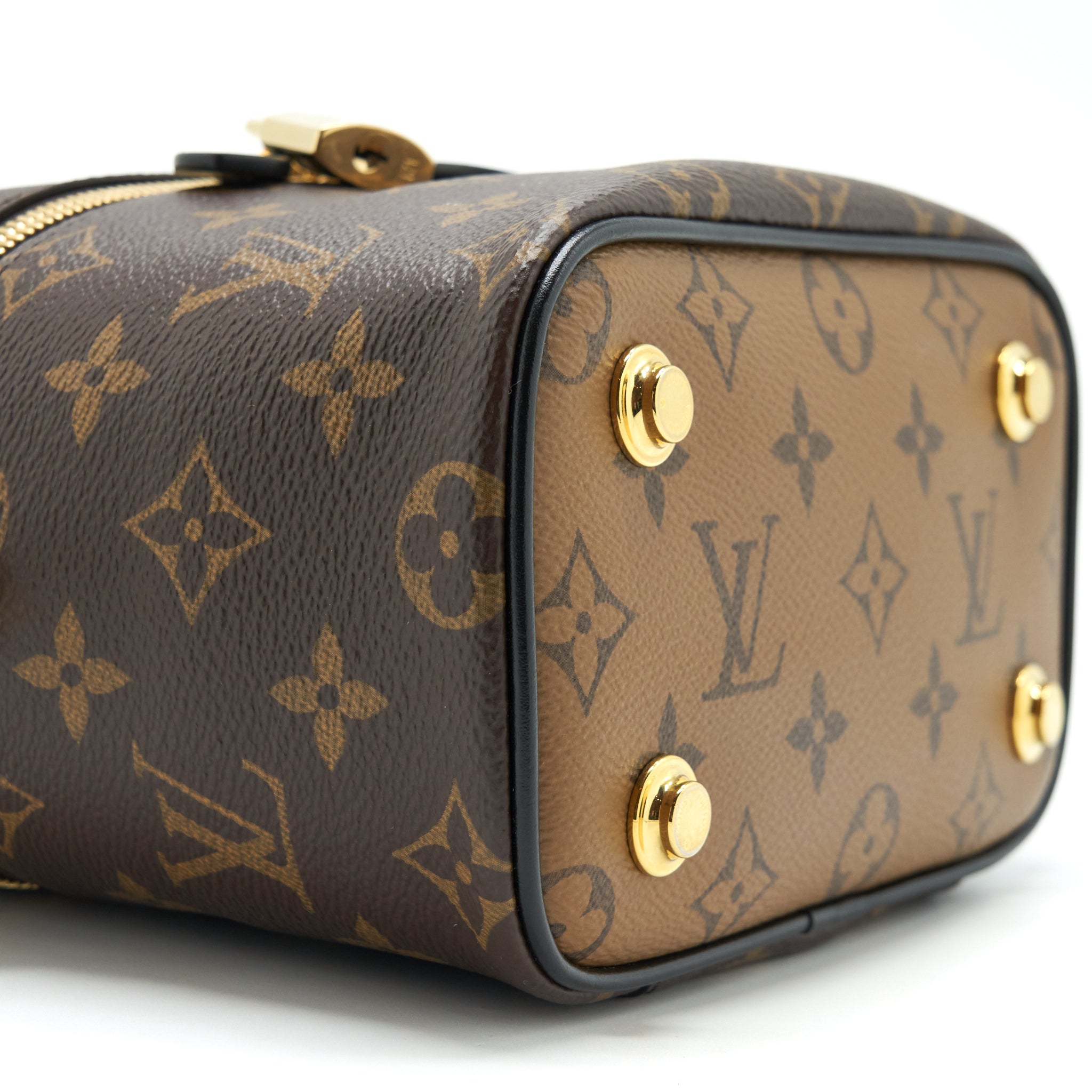 louis-vuitton-vanity-pm-monogram-canvas-ghw