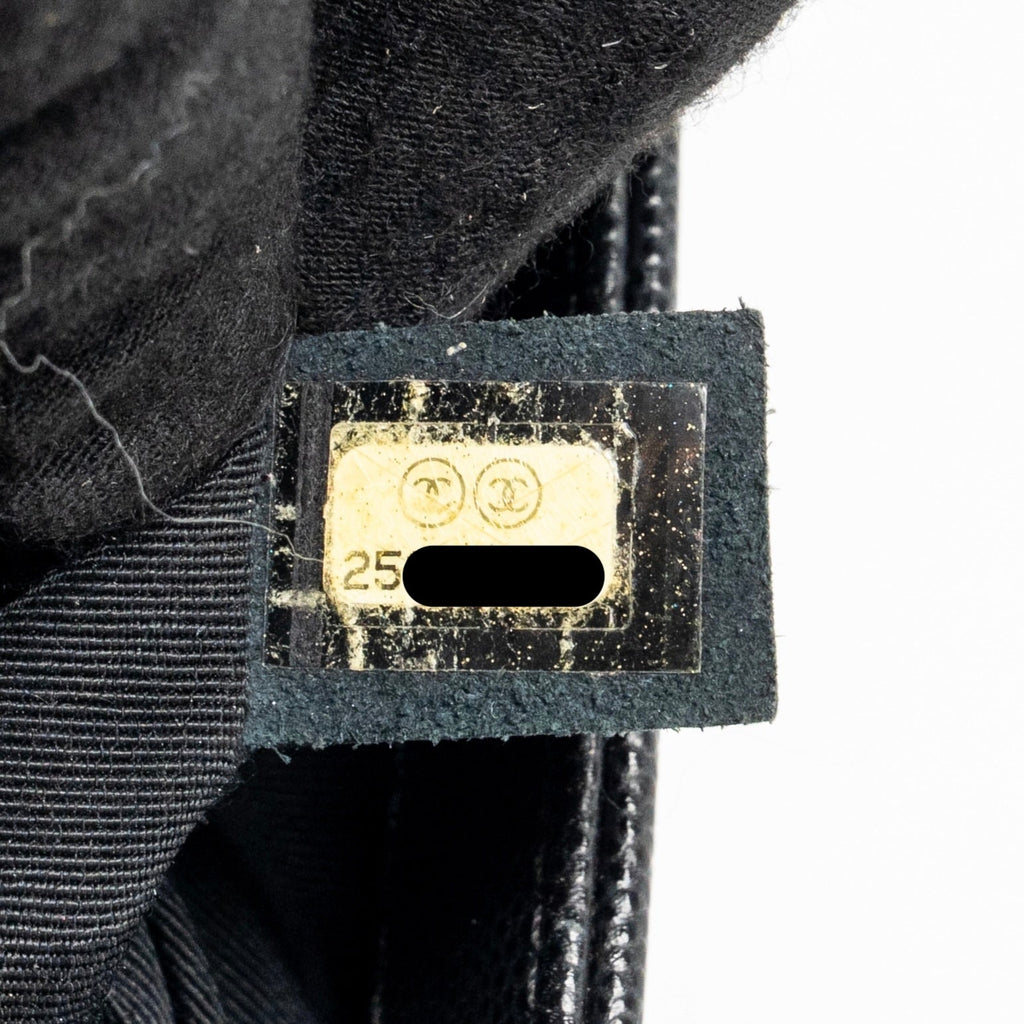 chanel-medium-boy-bag-caviar-black-ruthenium-silver-hardware
