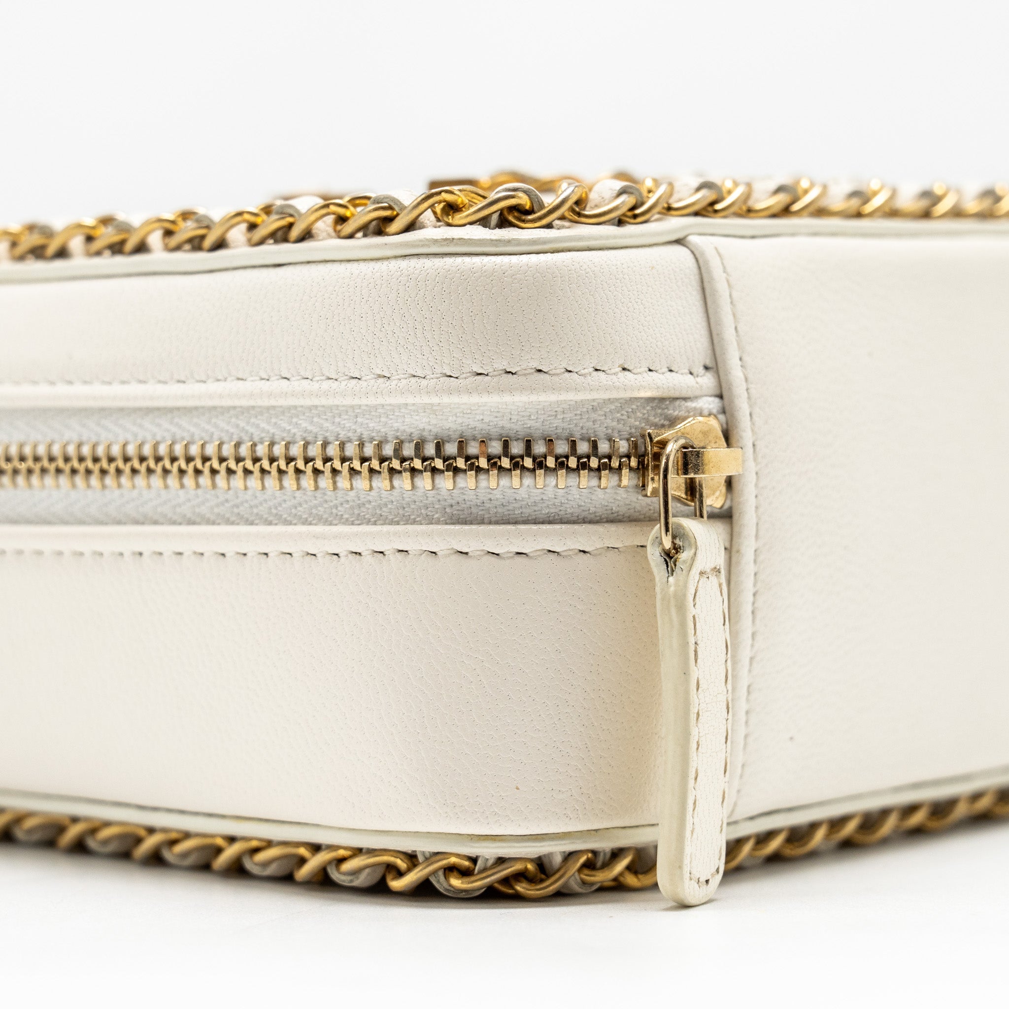 chanel-mini-vanity-clutch-with-chain-lambskin-white-ghw