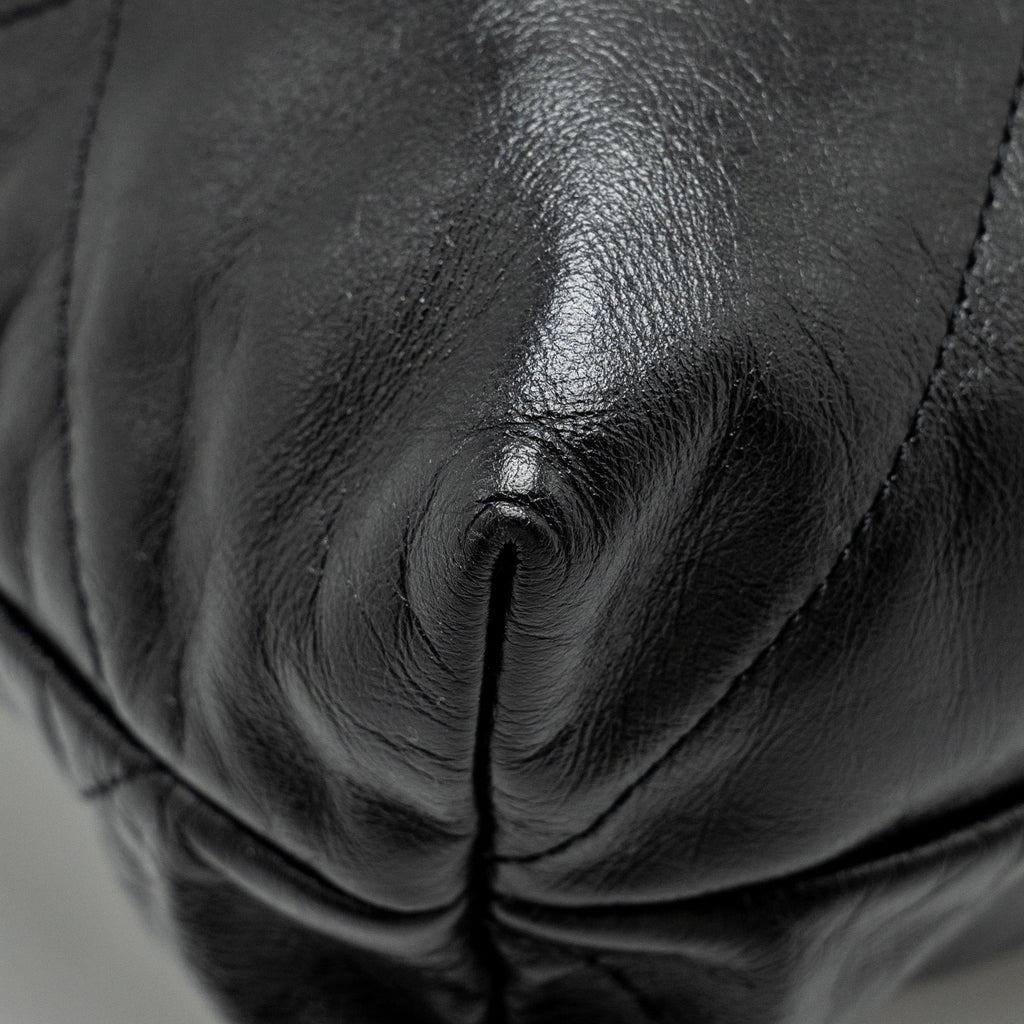 chanel-medium-22-shiny-calfskin-black-shw-microchip