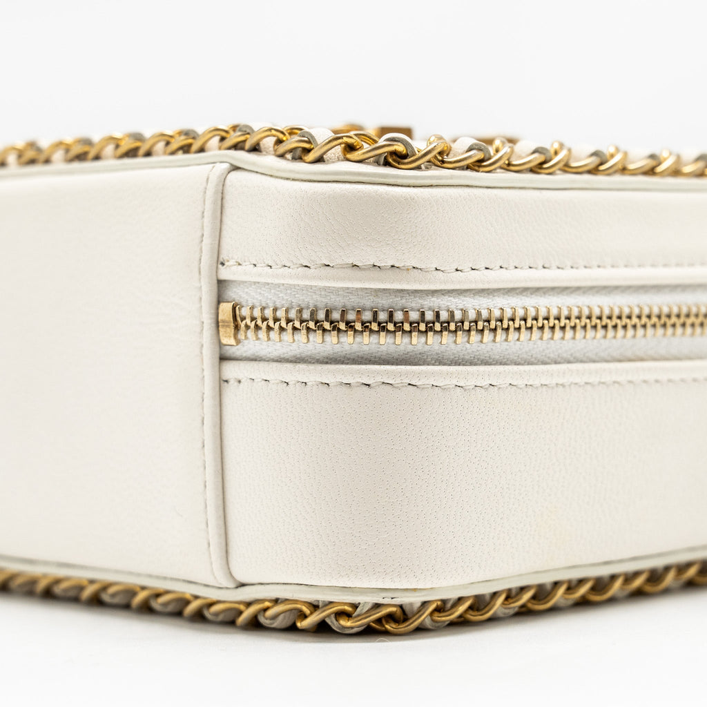 chanel-mini-vanity-clutch-with-chain-lambskin-white-ghw