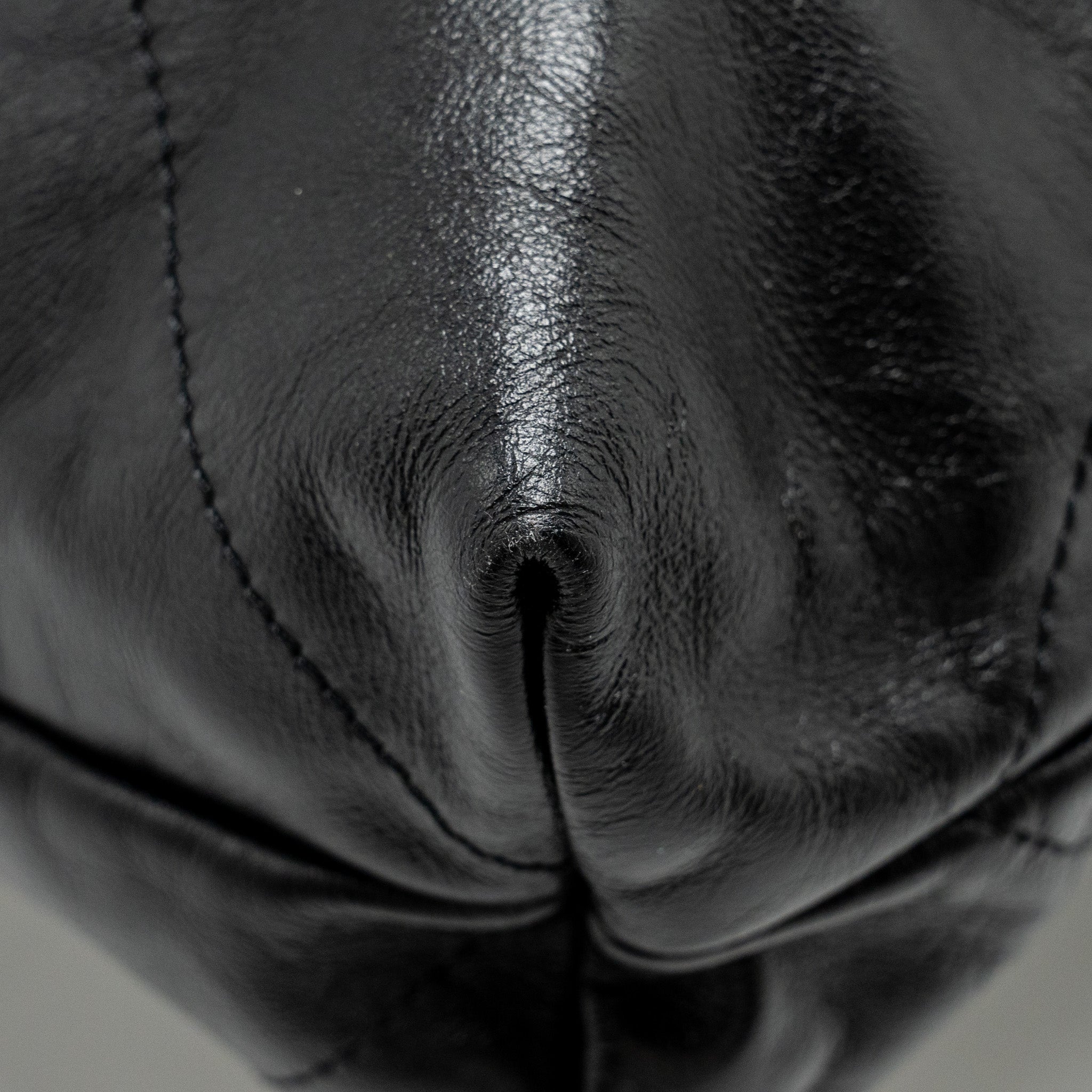 chanel-medium-22-shiny-calfskin-black-shw-microchip