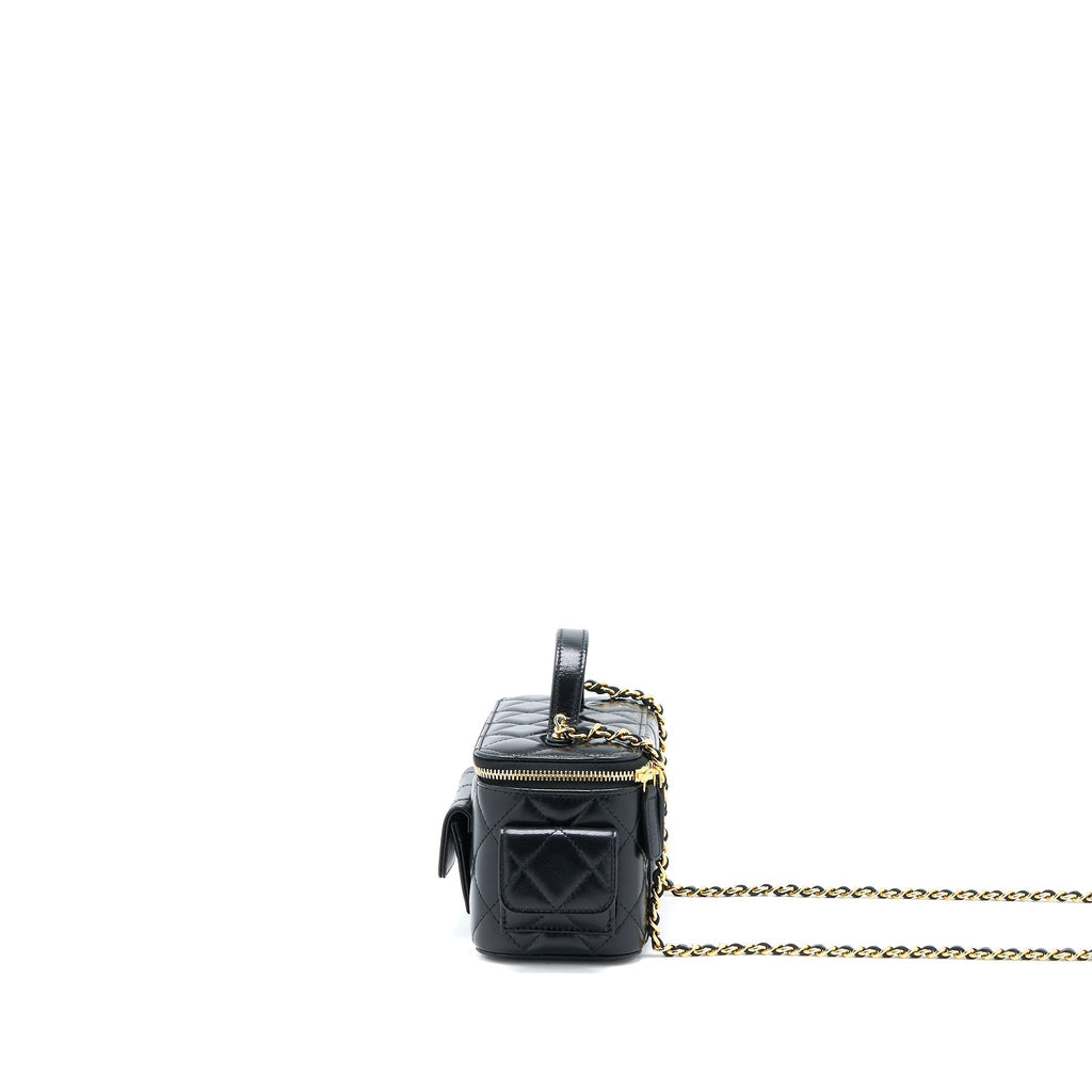 chanel-22k-top-handle-pocket-long-vanity-with-chain-black-ghw-1