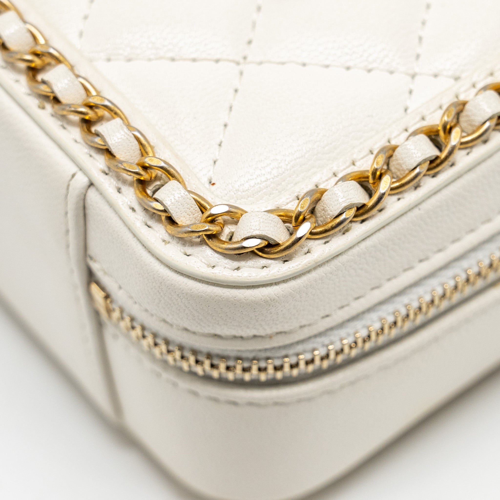 chanel-mini-vanity-clutch-with-chain-lambskin-white-ghw