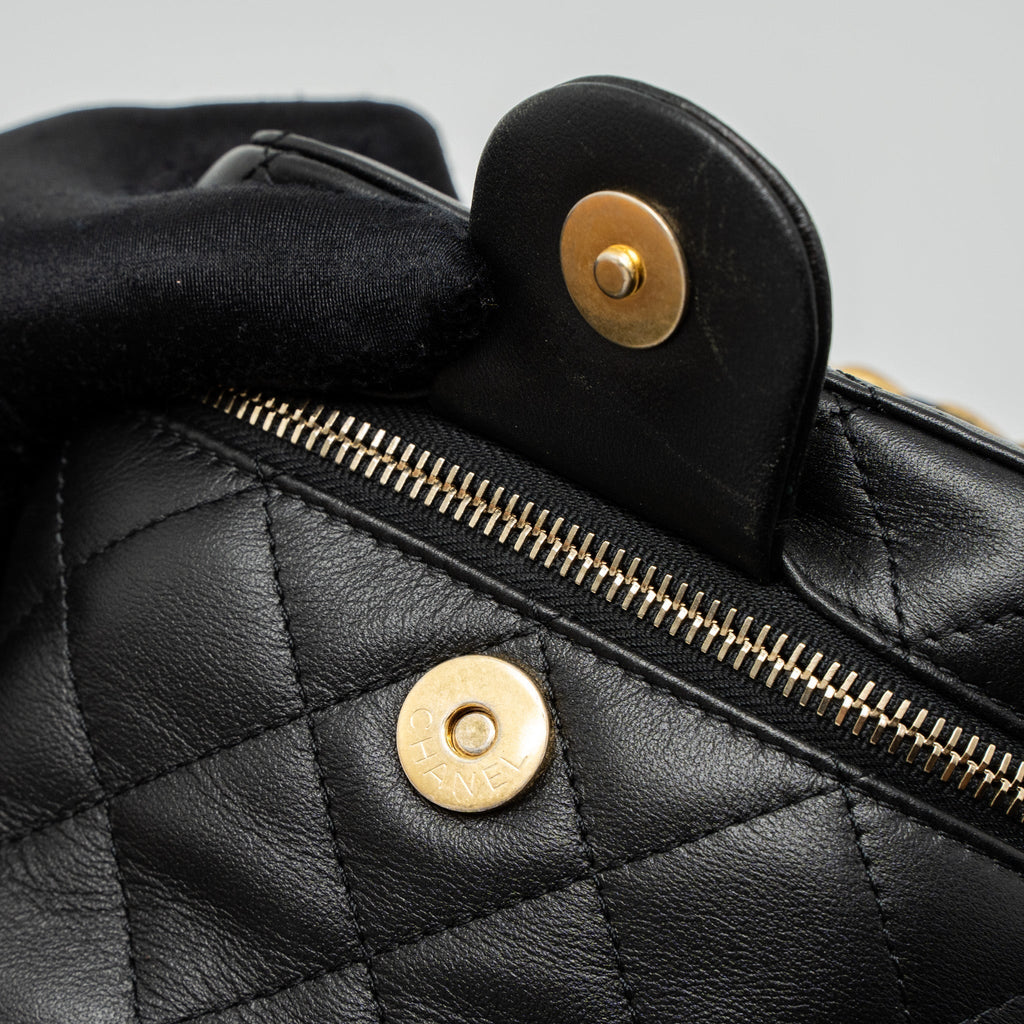 copy-of-chanel-top-handle-vanity-crossbody-bag-calfskin-black-brushed-ghw-microchip