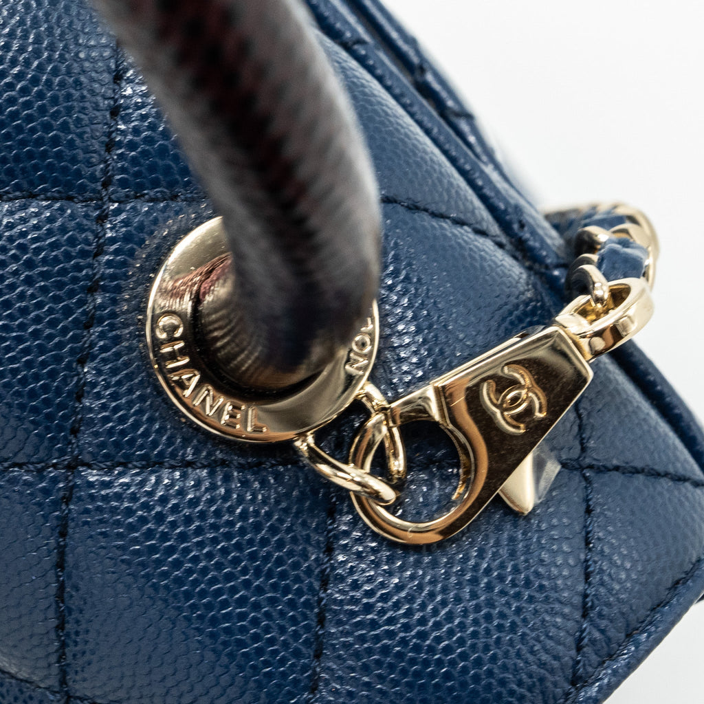 chanel-small-coco-handle-with-lizard-top-handle-caviar-navy-lghwmicrochip