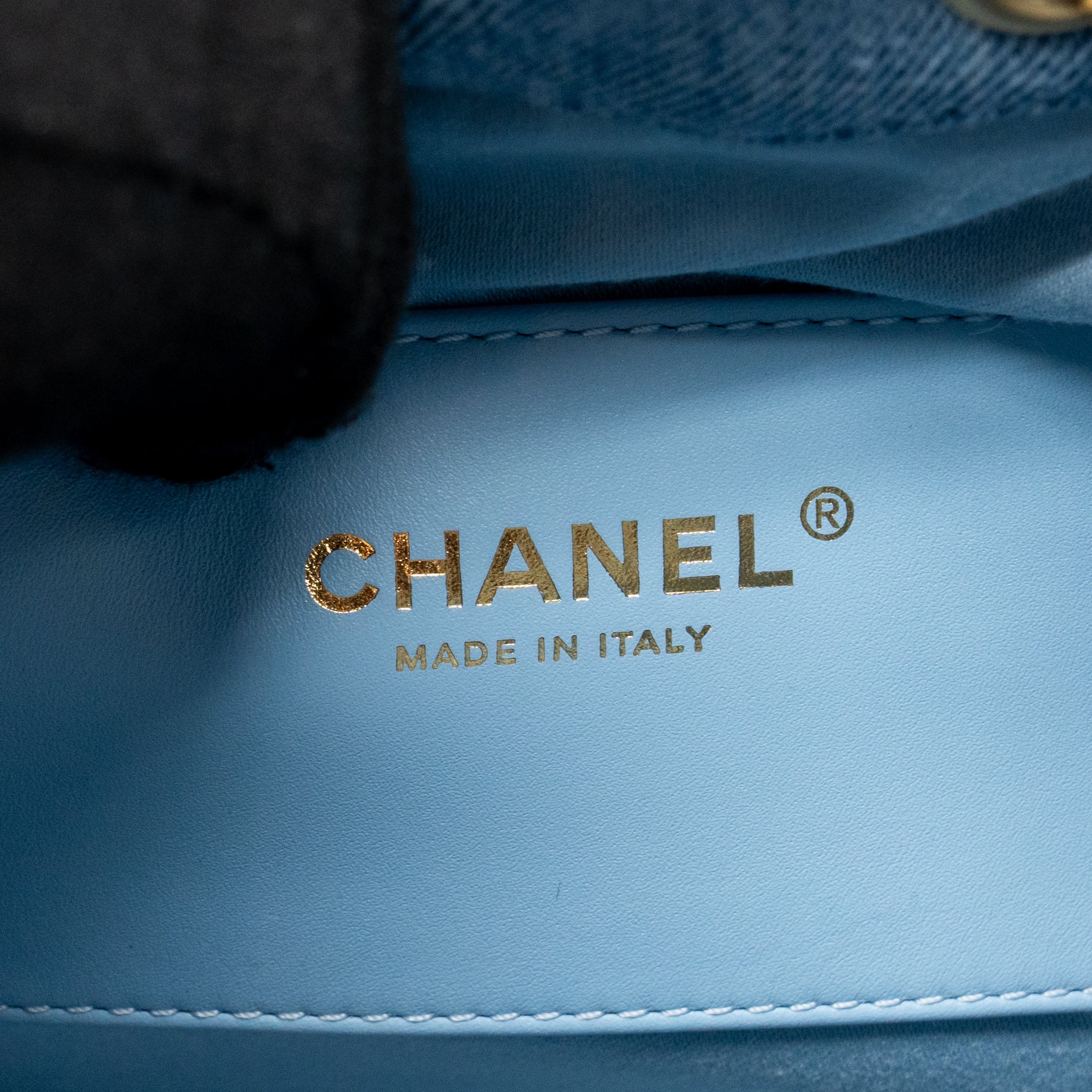chanel-small-25-bag-washed-denim-light-blue-ghwmicrochip