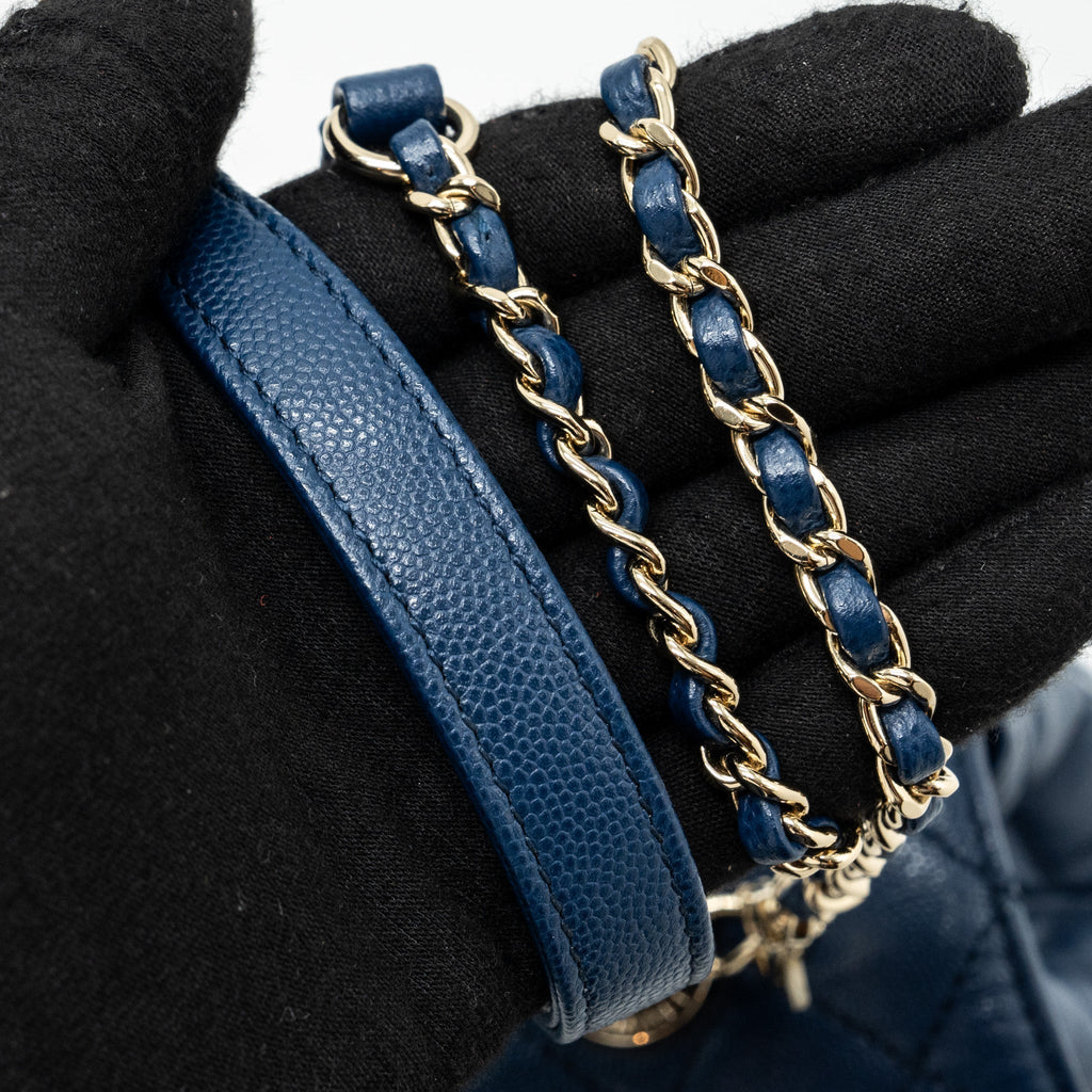 chanel-small-coco-handle-with-lizard-top-handle-caviar-navy-lghwmicrochip