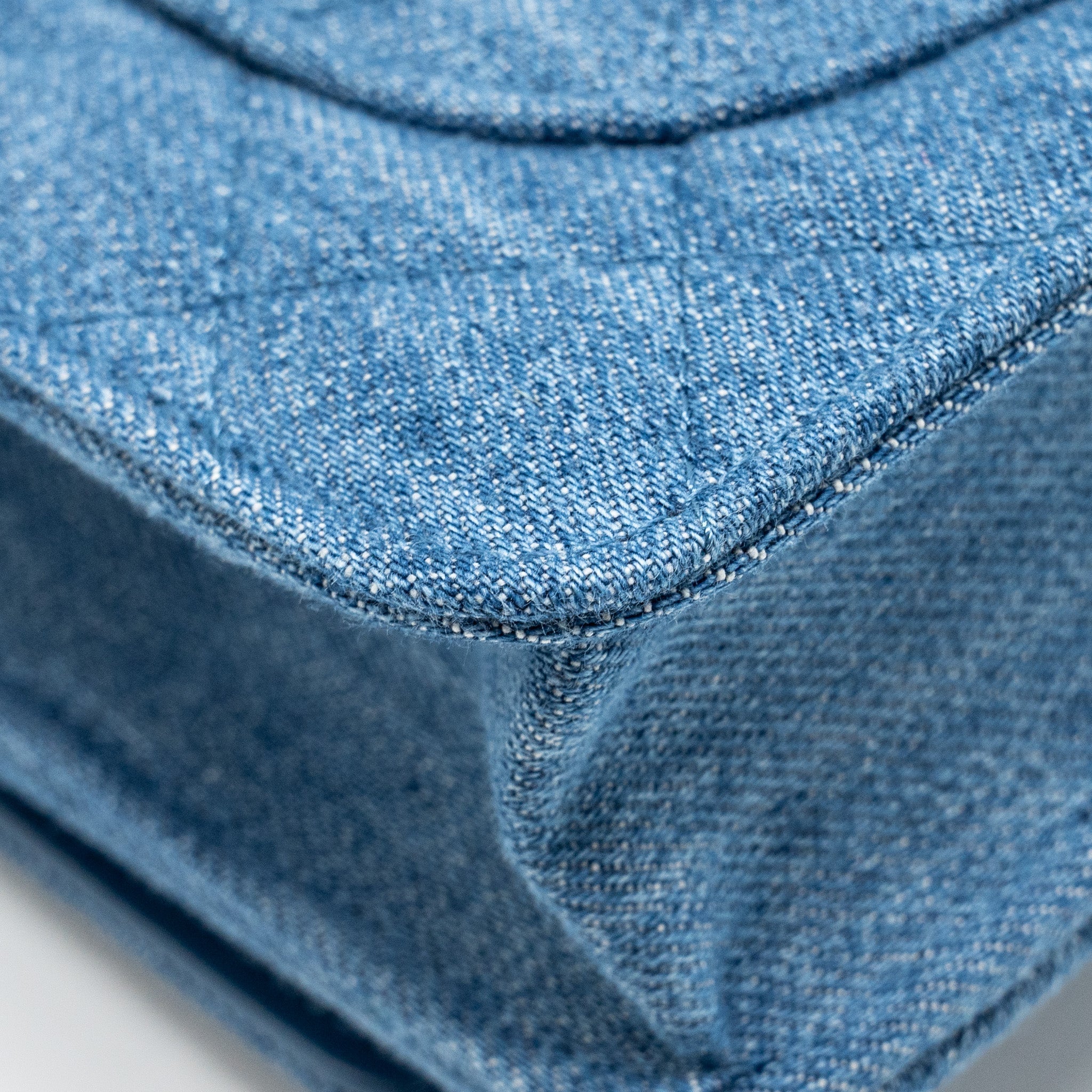 chanel-pearl-crush-wallet-on-chain-denim-blue-ghw-microchip-1