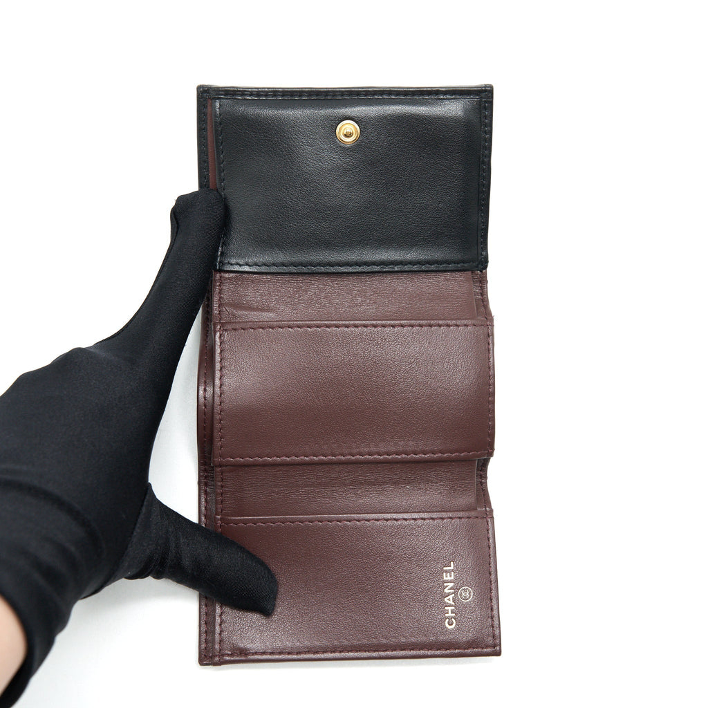 chanel-2-55-small-compact-wallet-black-ghw