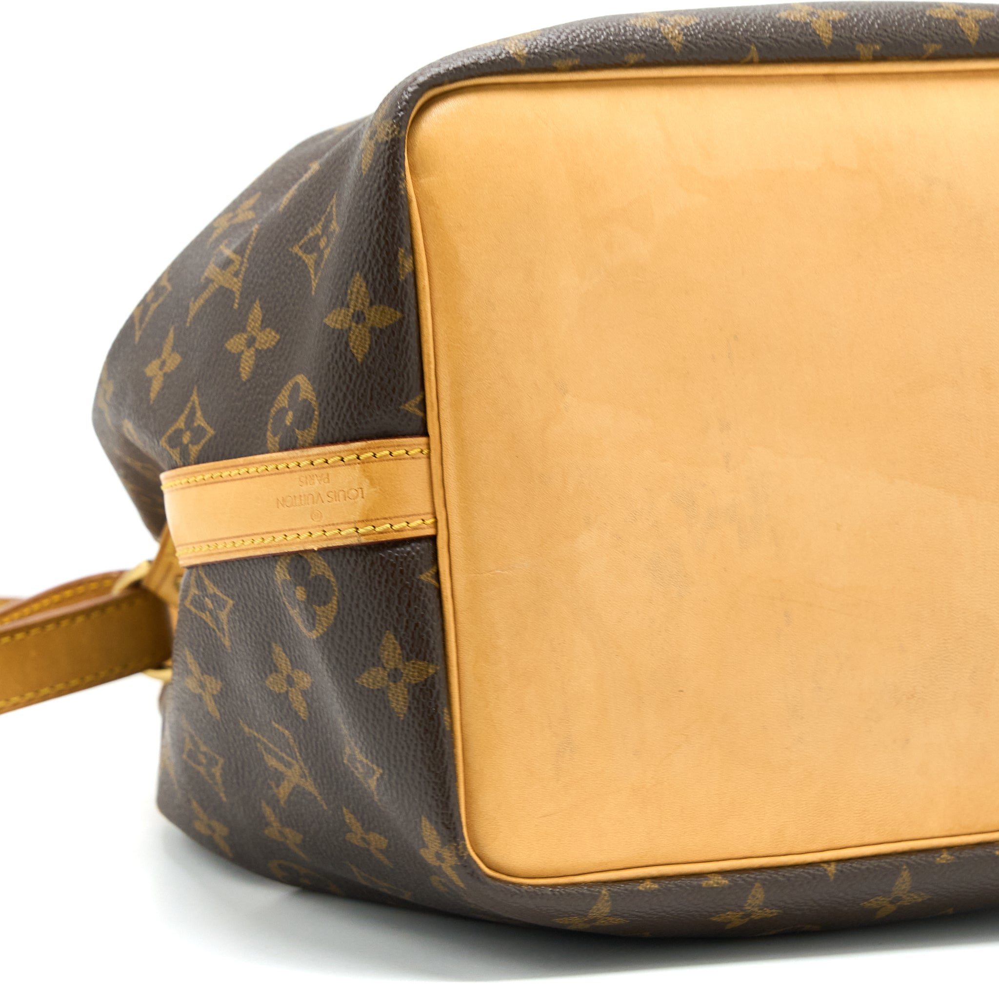 louis-vuitton-petit-noe-monogram-canvas-ghw-1