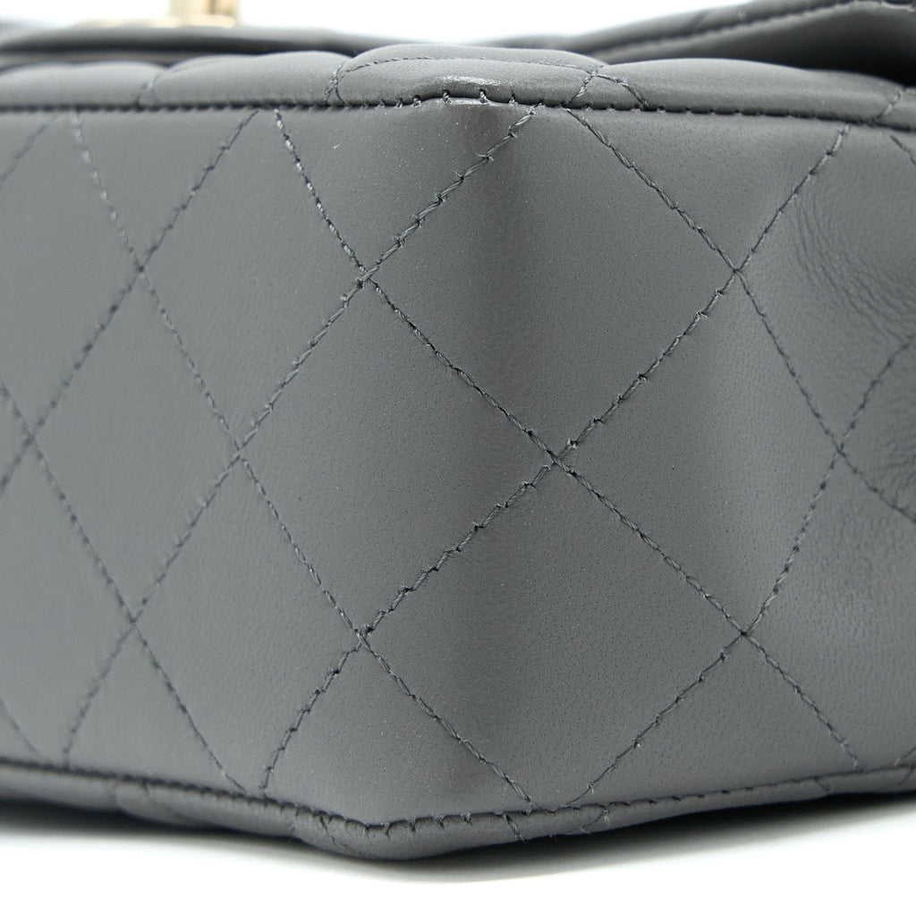 chanel-22a-mini-rectangular-flap-bag-lambskin-grey-lghw-microchip-2