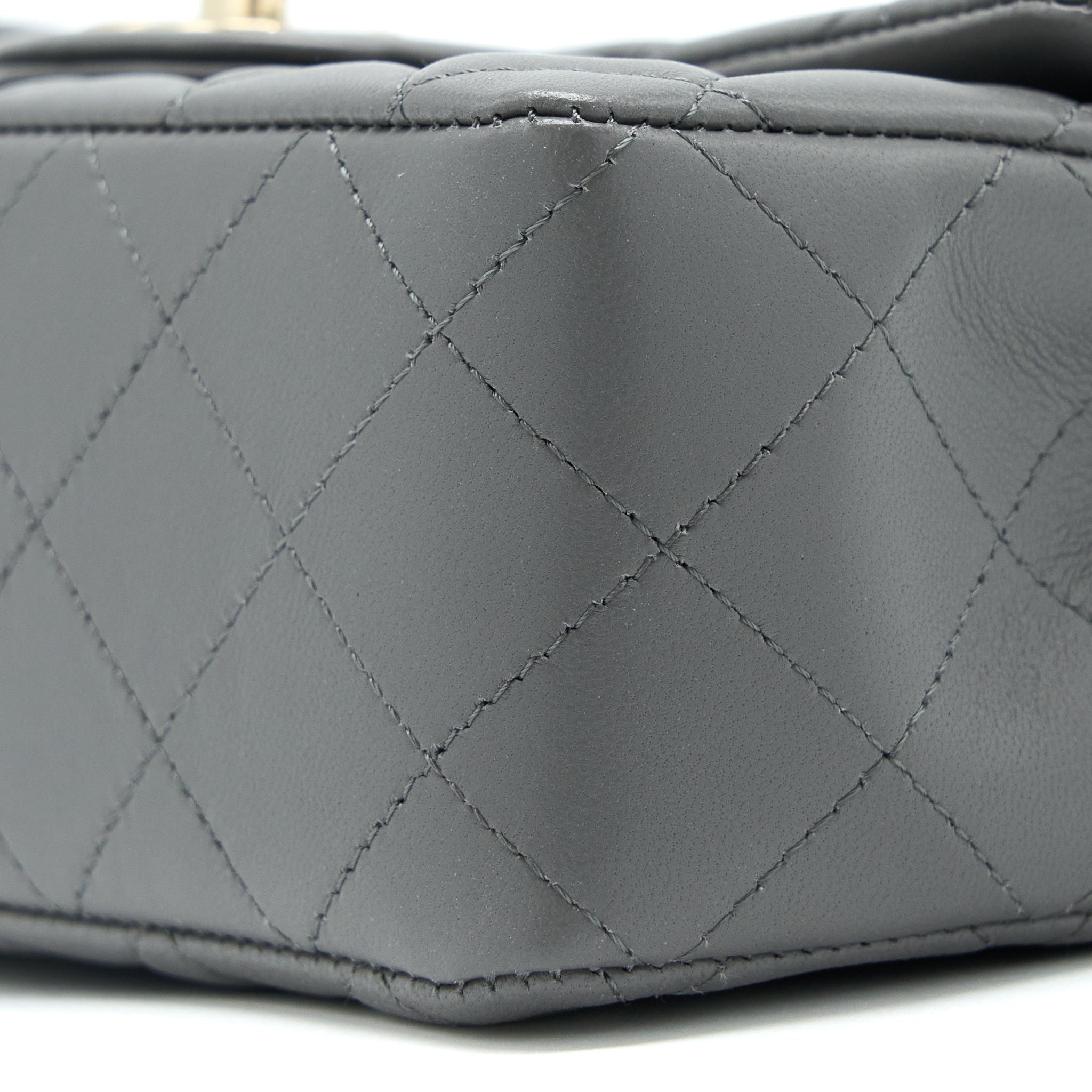 chanel-22a-mini-rectangular-flap-bag-lambskin-grey-lghw-microchip-2