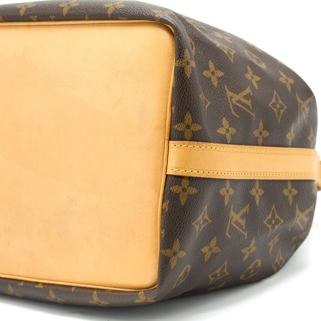 louis-vuitton-petit-noe-monogram-canvas-ghw-1