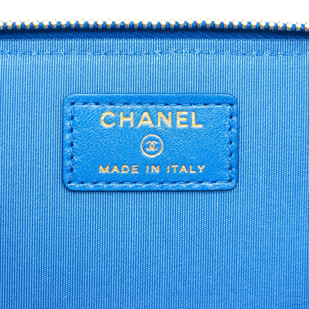 chanel-vanity-with-chain-blue-beigecopy-of-chanel-small-gabrielle-hobo-bag-beige-black