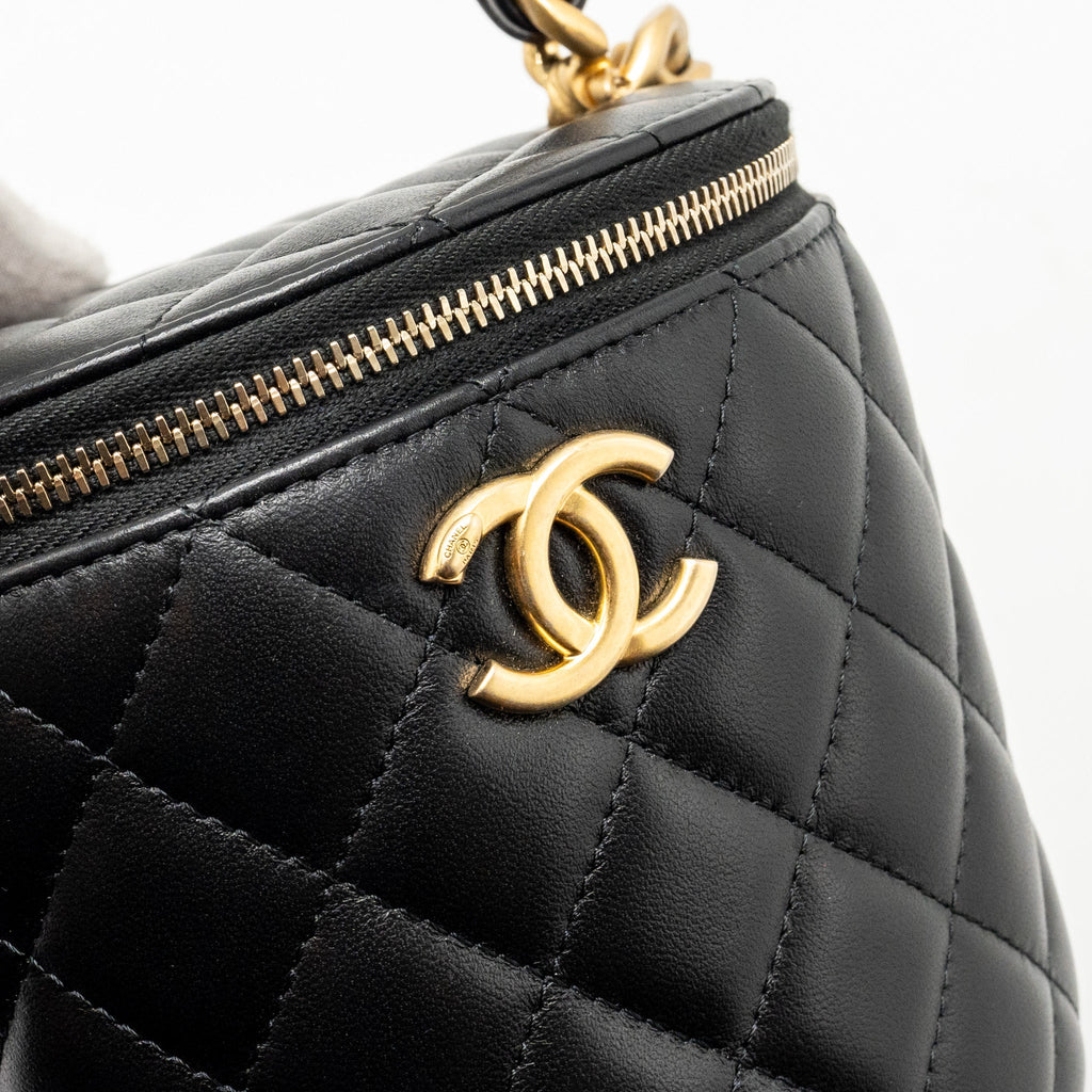 chanel-afternoon-tea-top-handle-vanity-case-with-chain-lambskin-black-ghw-microchip