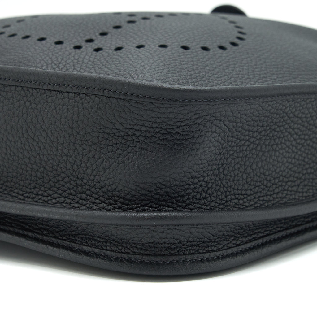 hermes-evelyn-29-bag-clemence-leather-black-shw-stamp-z