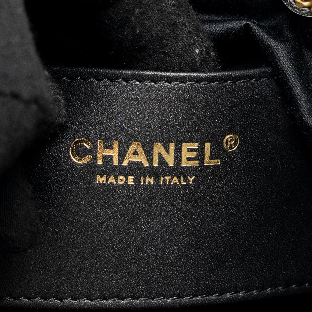 chanel-small-25-bag-caviar-silver-ghwmicrochip