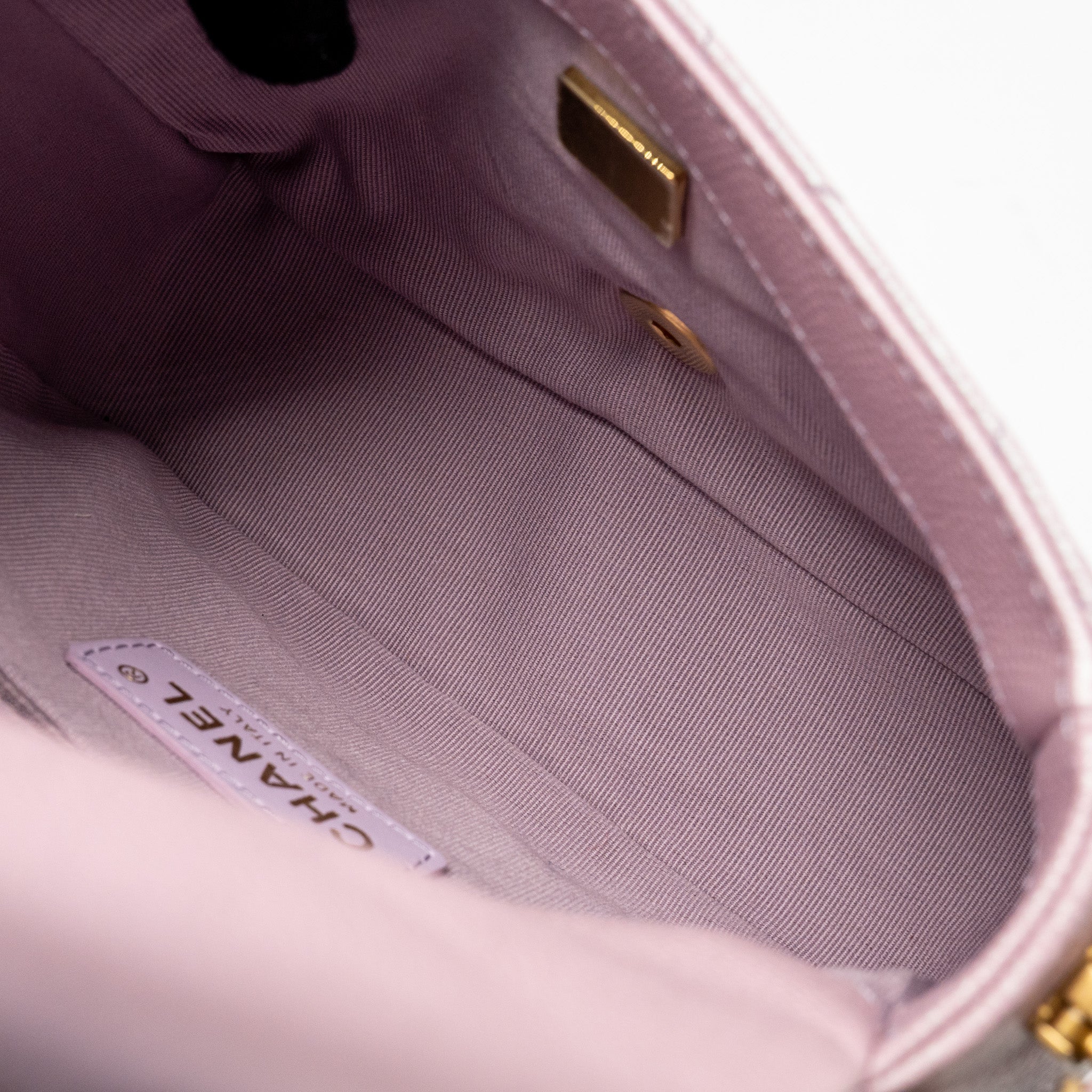 chanel-21k-my-perfect-mini-flap-bag-caviar-iridescent-pink-ghw-microchip-1