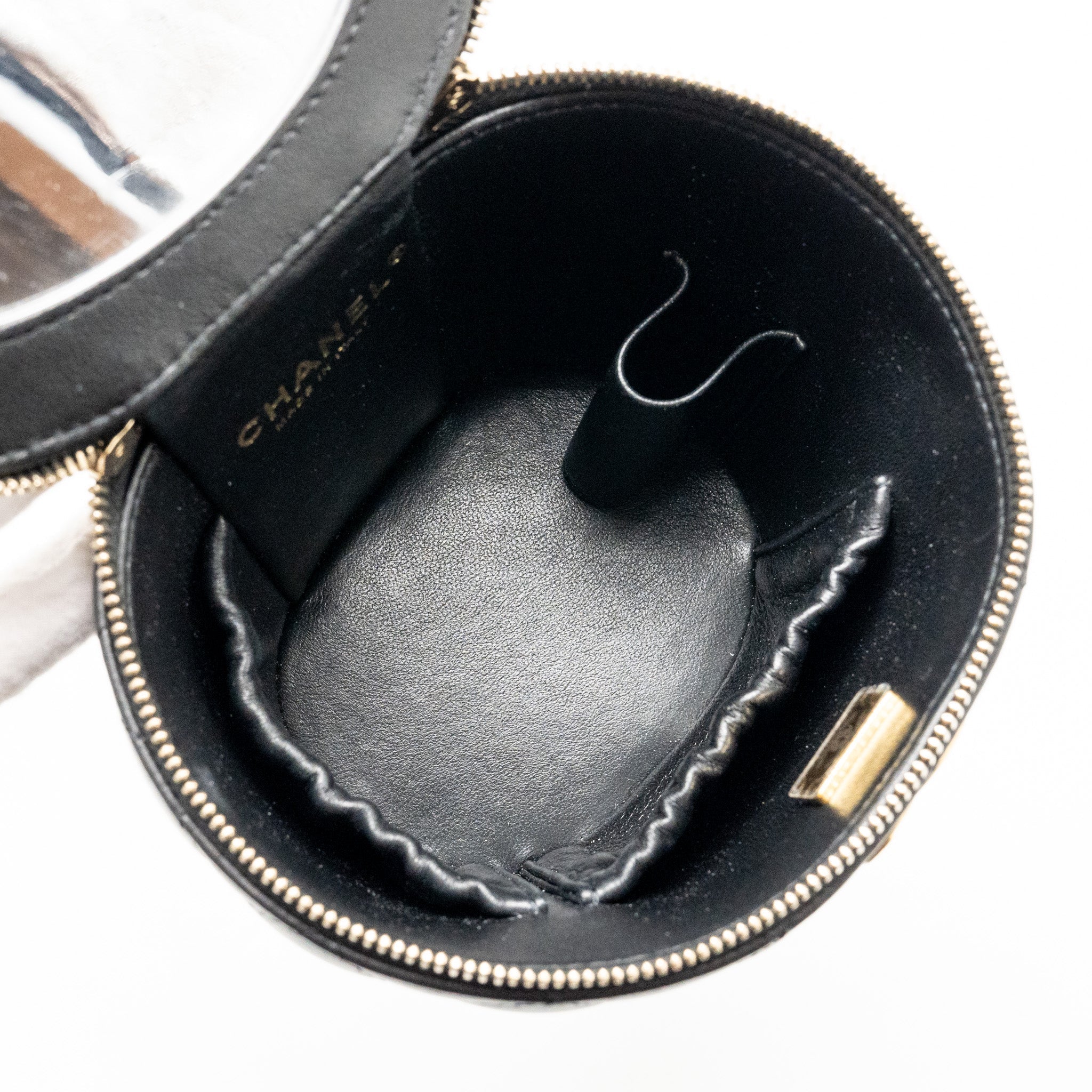 chanel-afternoon-tea-top-handle-vanity-case-with-chain-lambskin-black-ghw-microchip