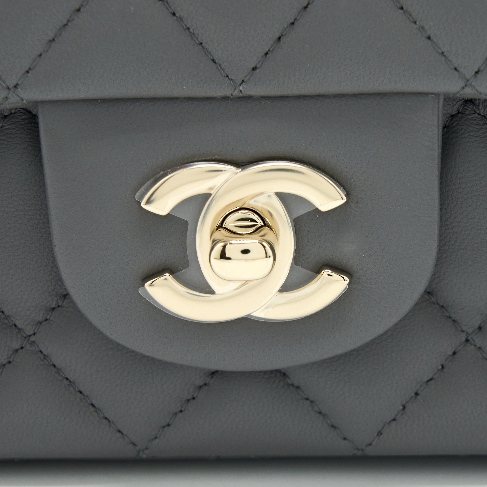 chanel-22a-mini-rectangular-flap-bag-lambskin-grey-lghw-microchip-2
