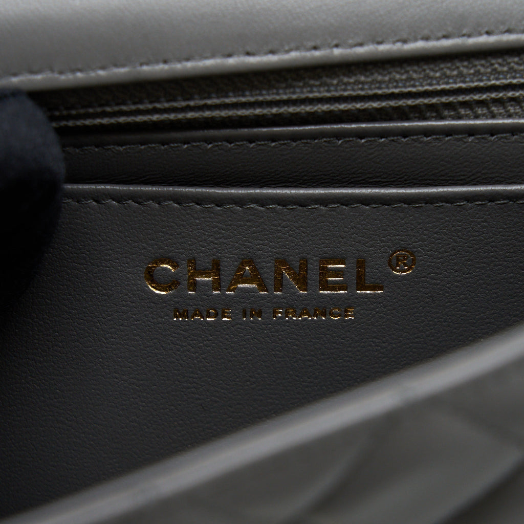 chanel-22a-mini-rectangular-flap-bag-lambskin-grey-lghw-microchip-2