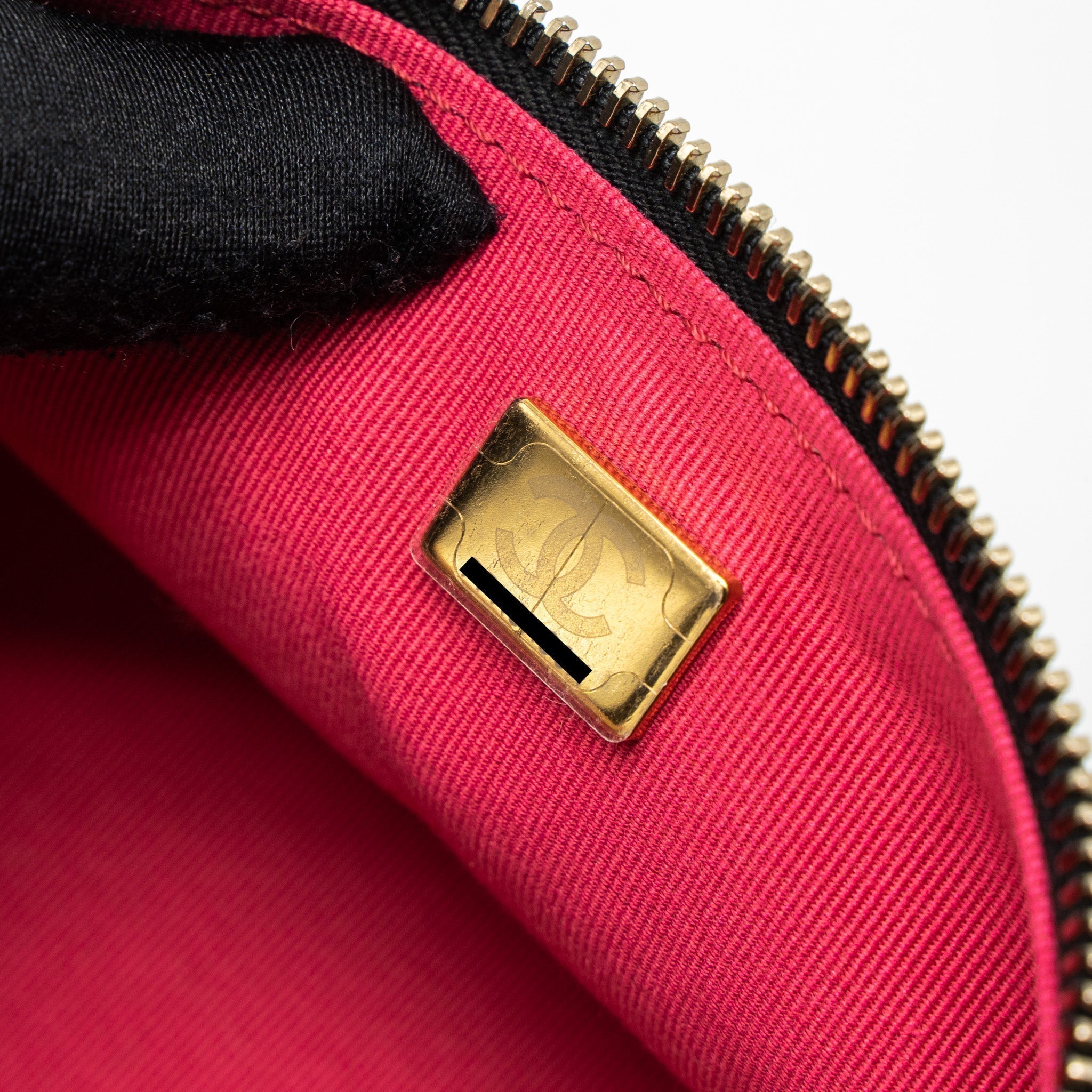 copy-of-chanel-top-handle-vanity-crossbody-bag-calfskin-black-brushed-ghw-microchip