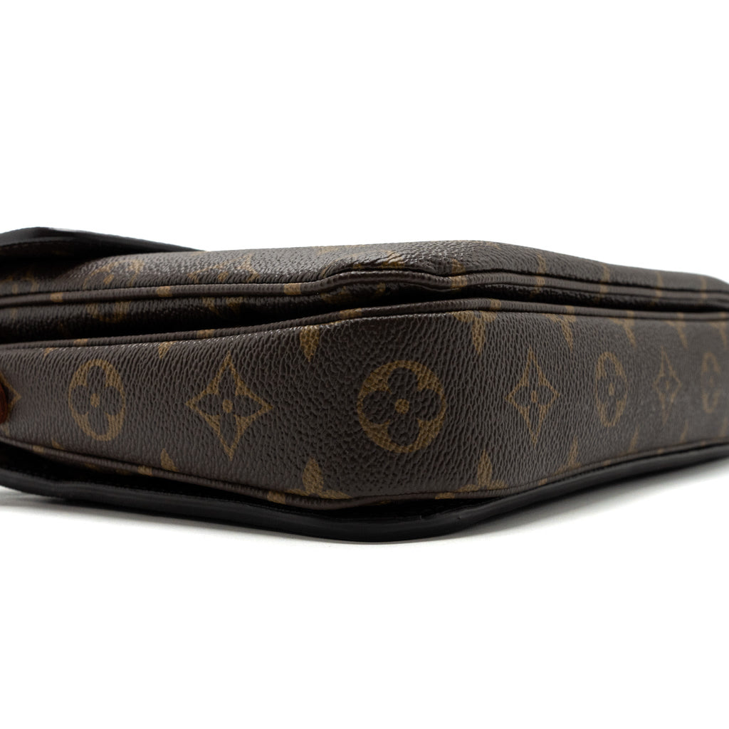 louis-vuitton-pochette-metis-monogram-canvas-ghw-19