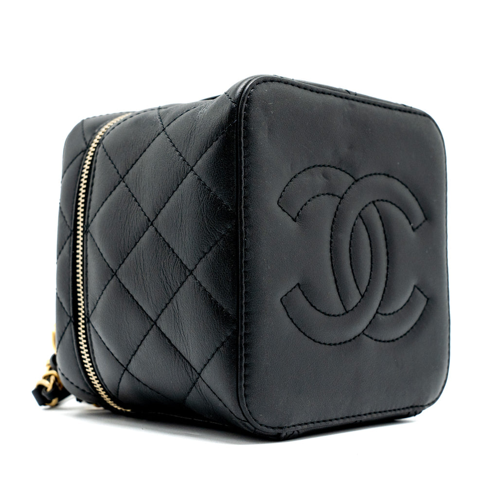 copy-of-chanel-top-handle-vanity-crossbody-bag-calfskin-black-brushed-ghw-microchip
