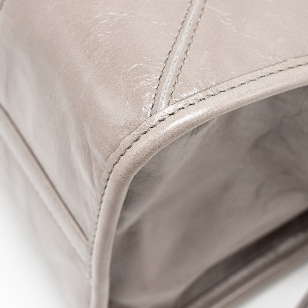 prada-bonnie-large-handbag-calfskin-grey-ghw