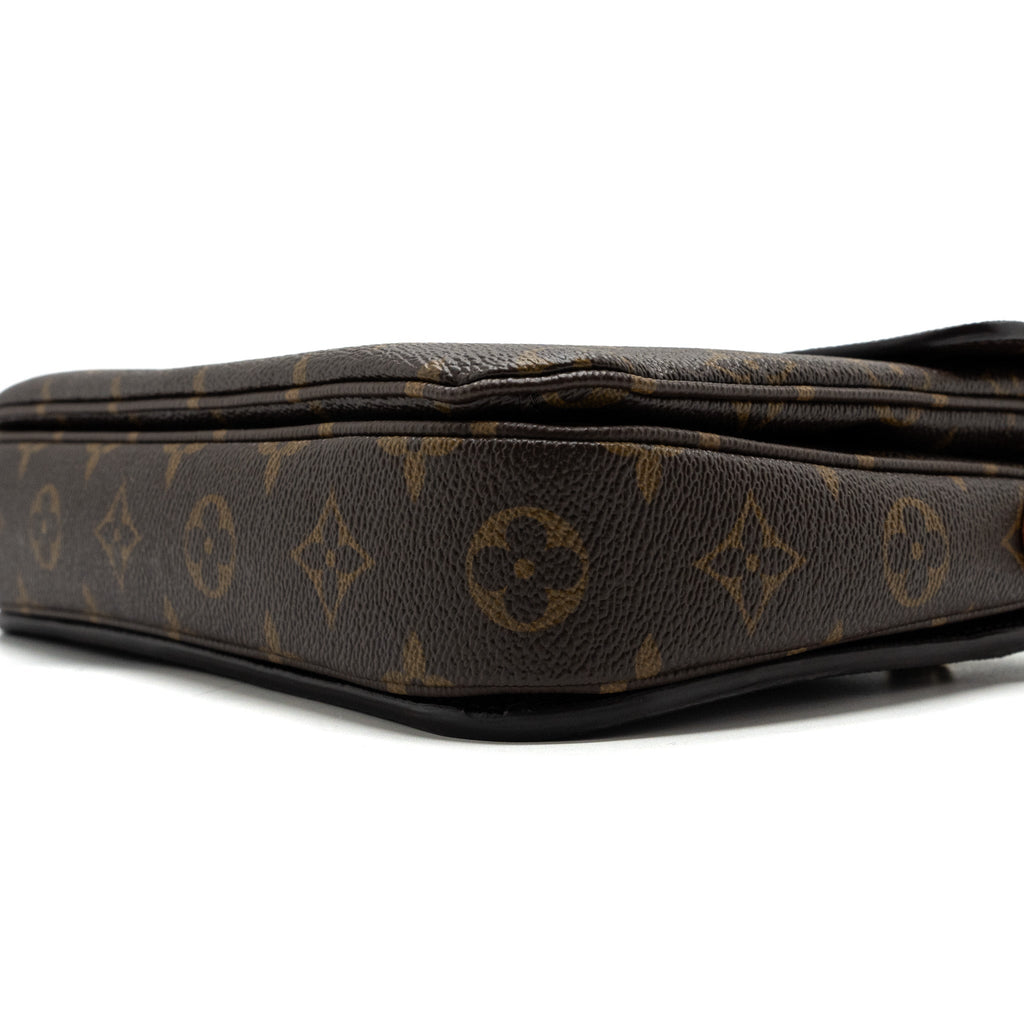 louis-vuitton-pochette-metis-monogram-canvas-ghw-19