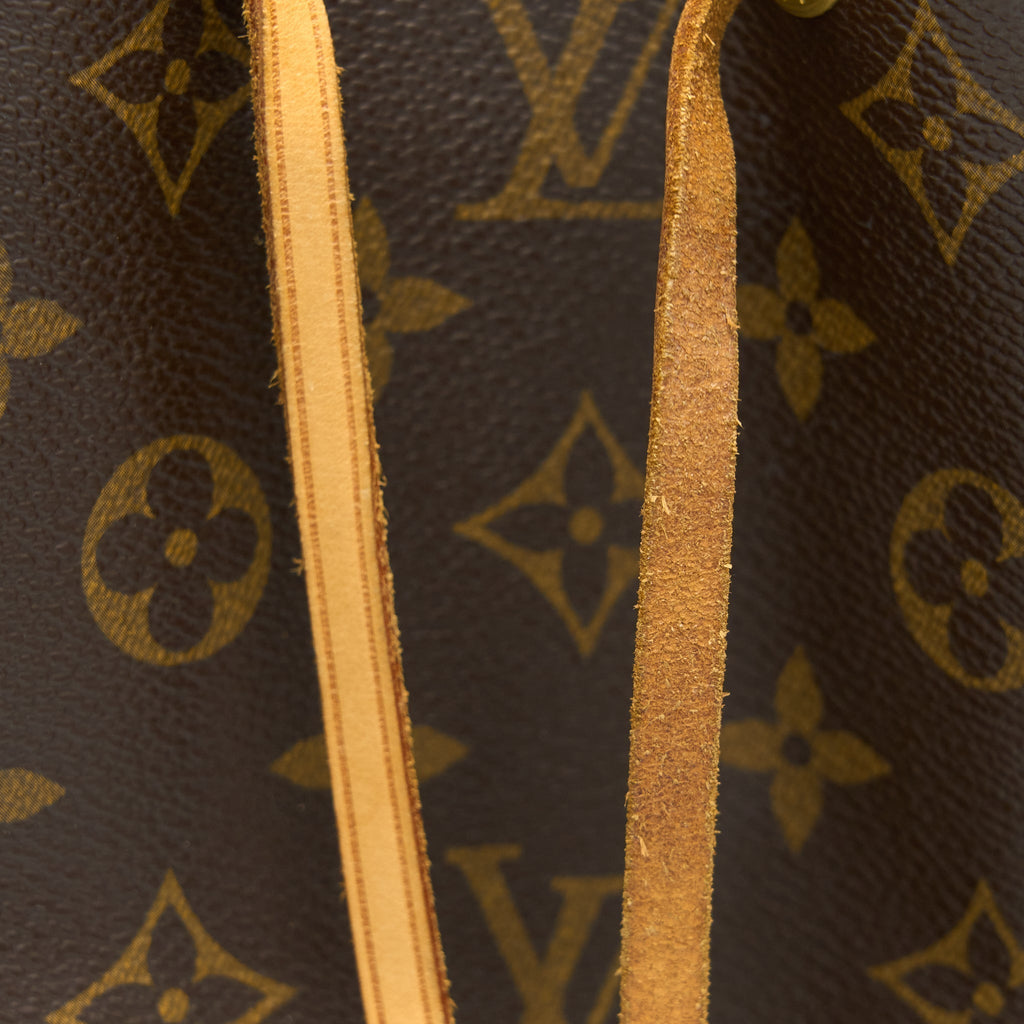 louis-vuitton-petit-noe-monogram-canvas-ghw-1