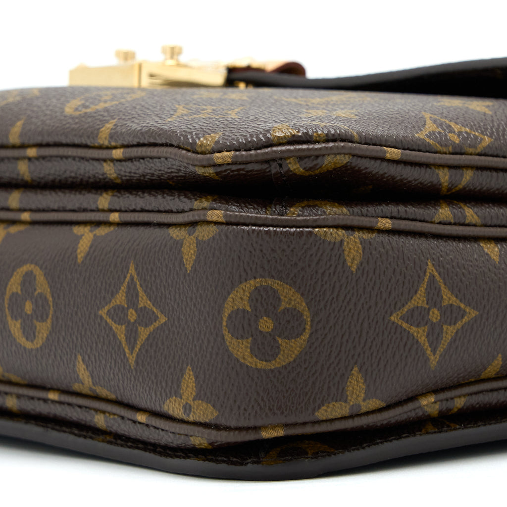 louis-vuitton-pochette-metis-monogram-canvas-ghw-4