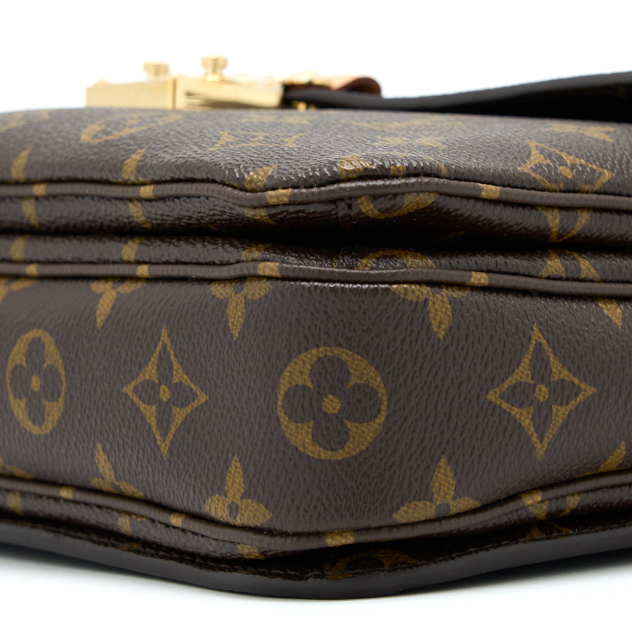 louis-vuitton-pochette-metis-monogram-canvas-ghw-4