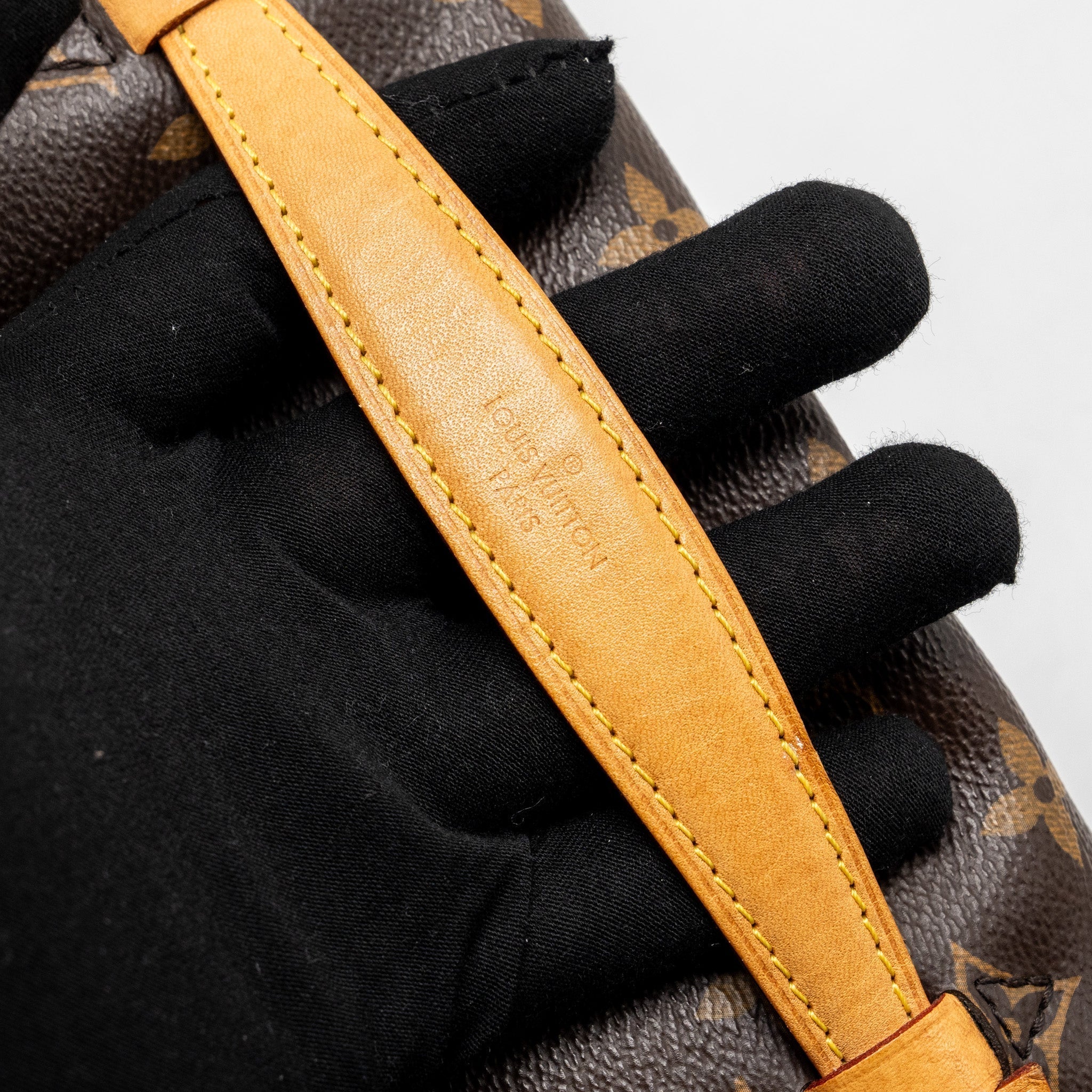 louis-vuitton-bumbag-monogram-canvas-ghw-4