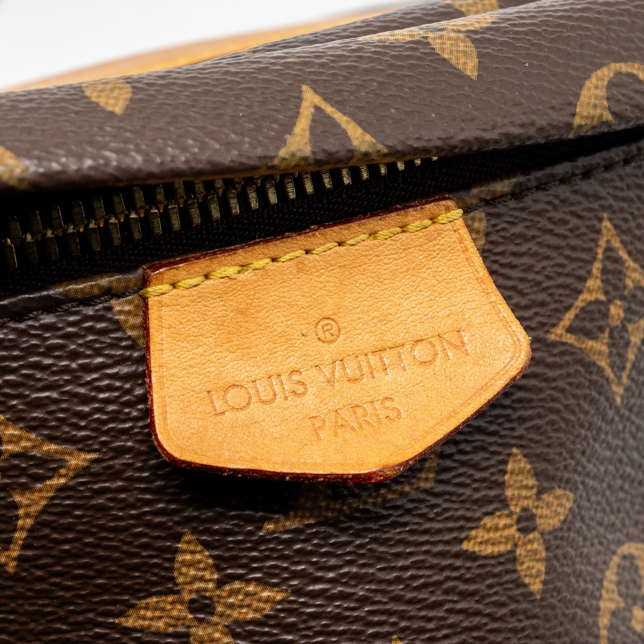 louis-vuitton-bumbag-monogram-canvas-ghw-4