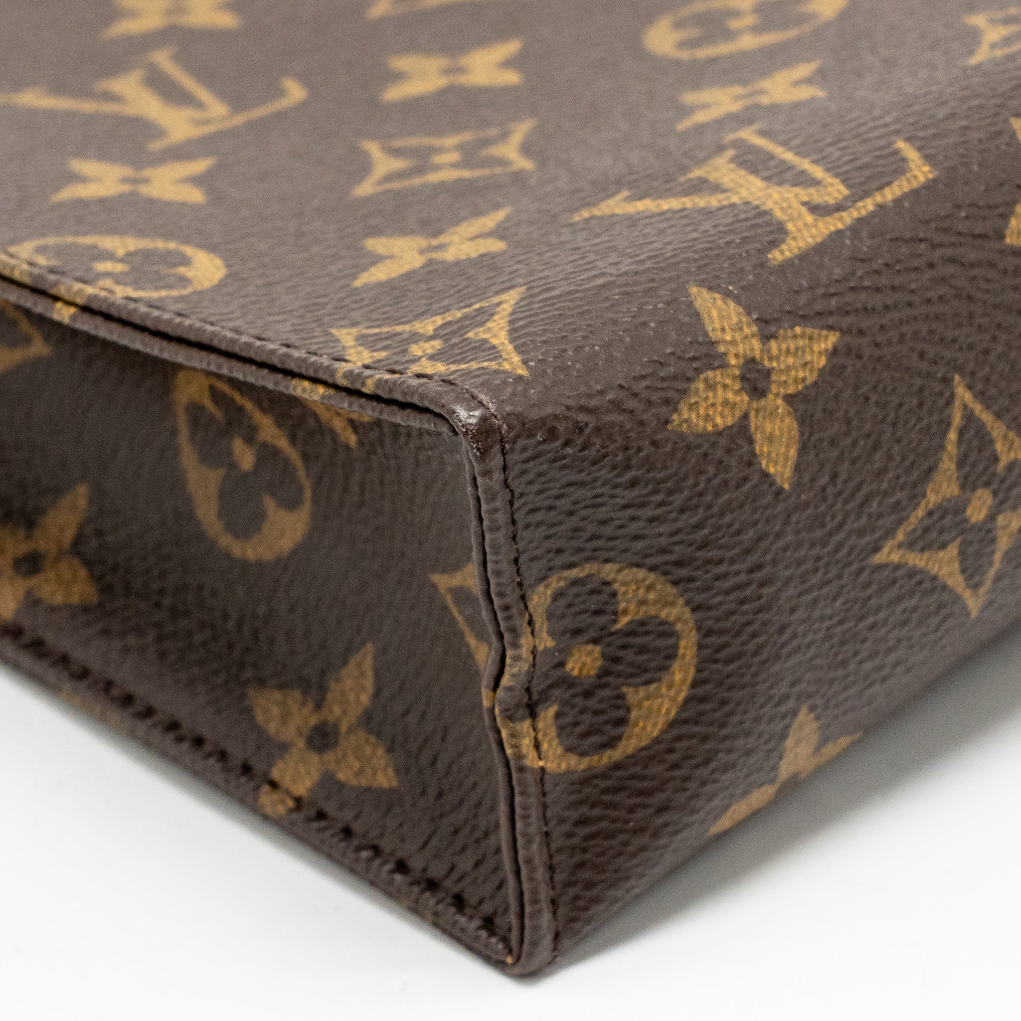 louis-vuitton-toiletry-pochette-26-monogram-canvas-ghw-16