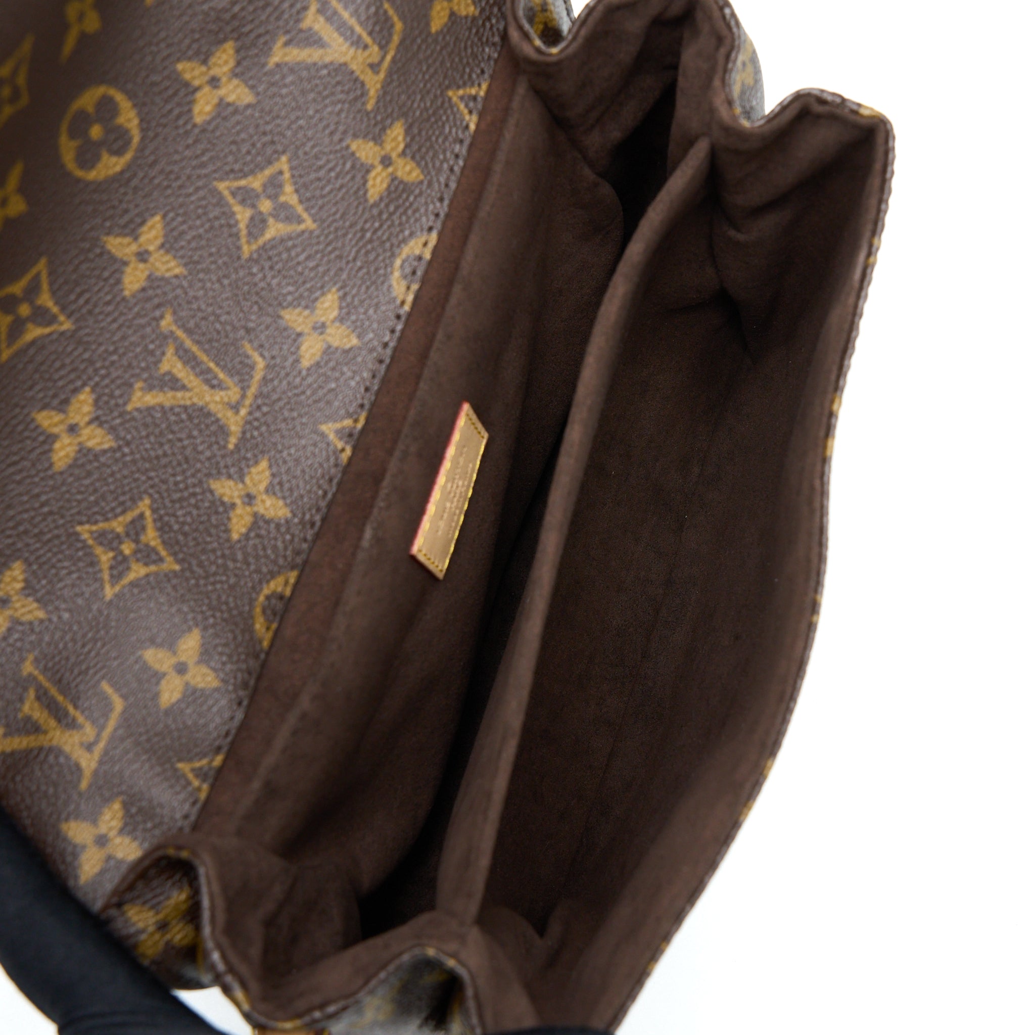 louis-vuitton-pochette-metis-monogram-canvas-ghw-4