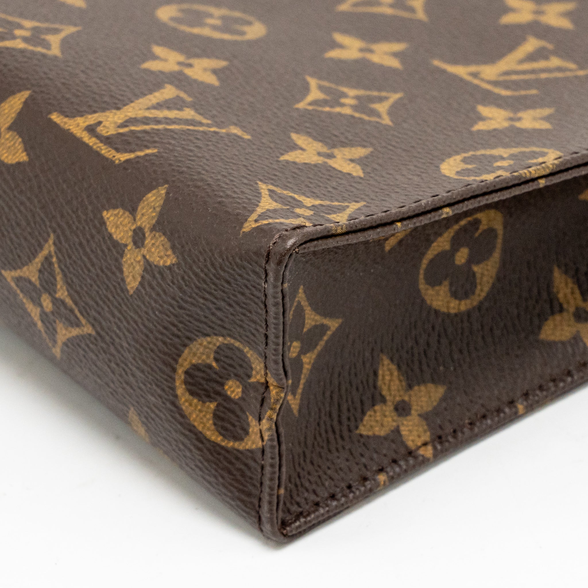 louis-vuitton-toiletry-pochette-26-monogram-canvas-ghw-16