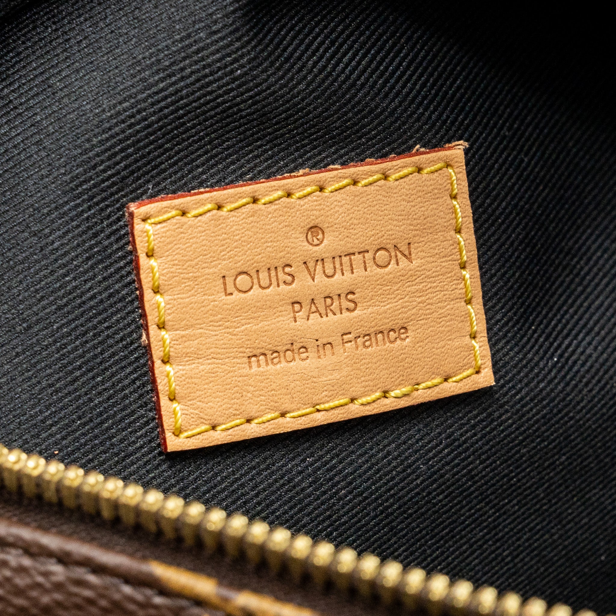 louis-vuitton-bumbag-monogram-canvas-ghw-4
