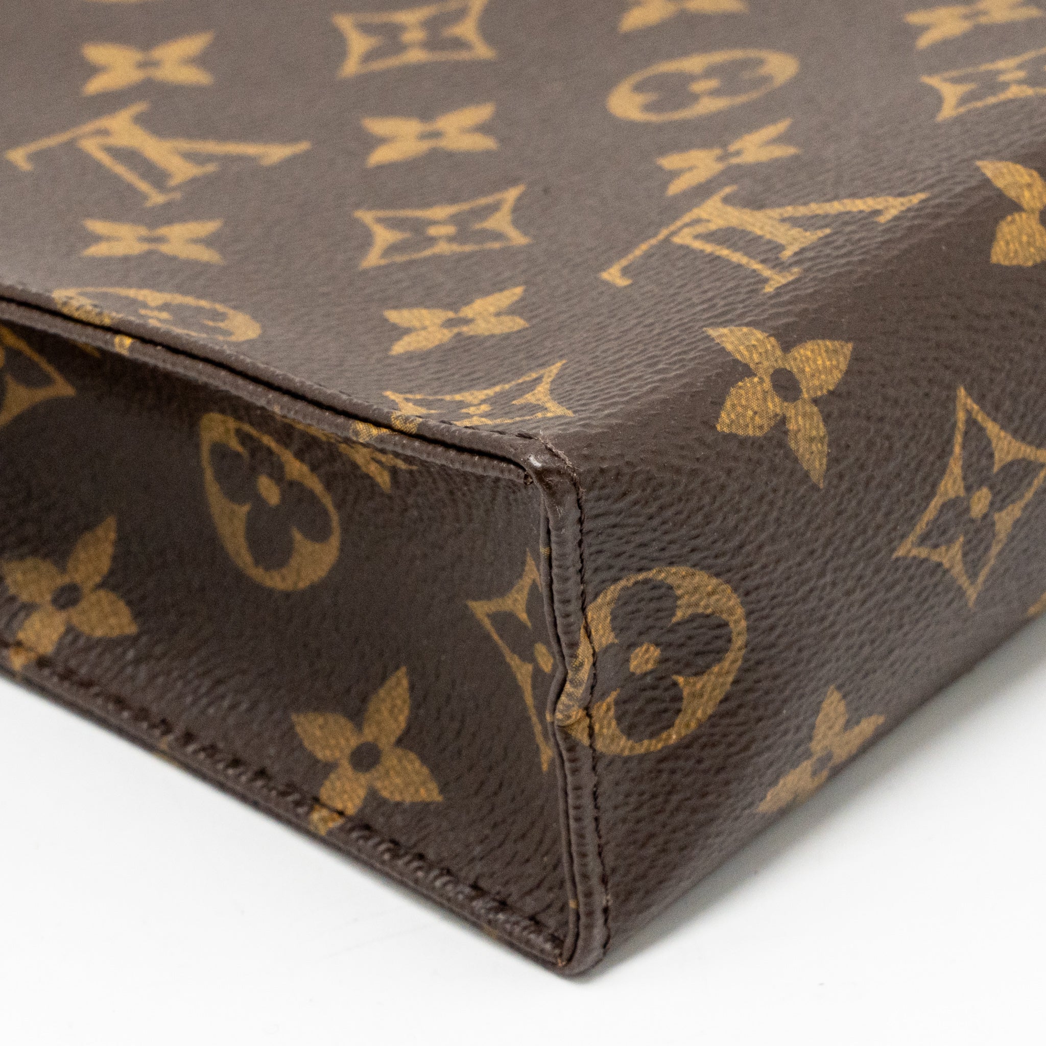louis-vuitton-toiletry-pochette-26-monogram-canvas-ghw-16