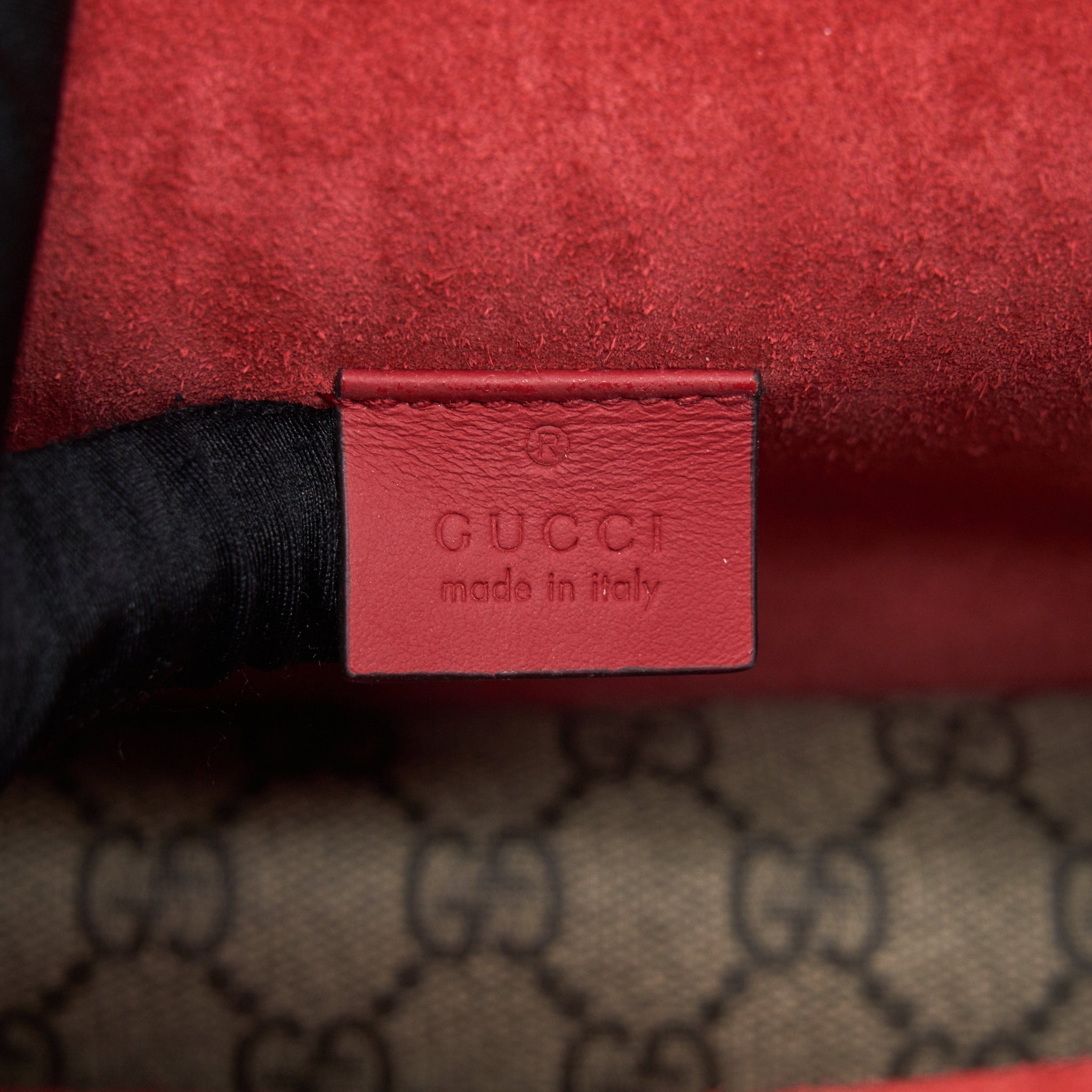 gucci-mini-dionysus-red-suede-crossbody-bag