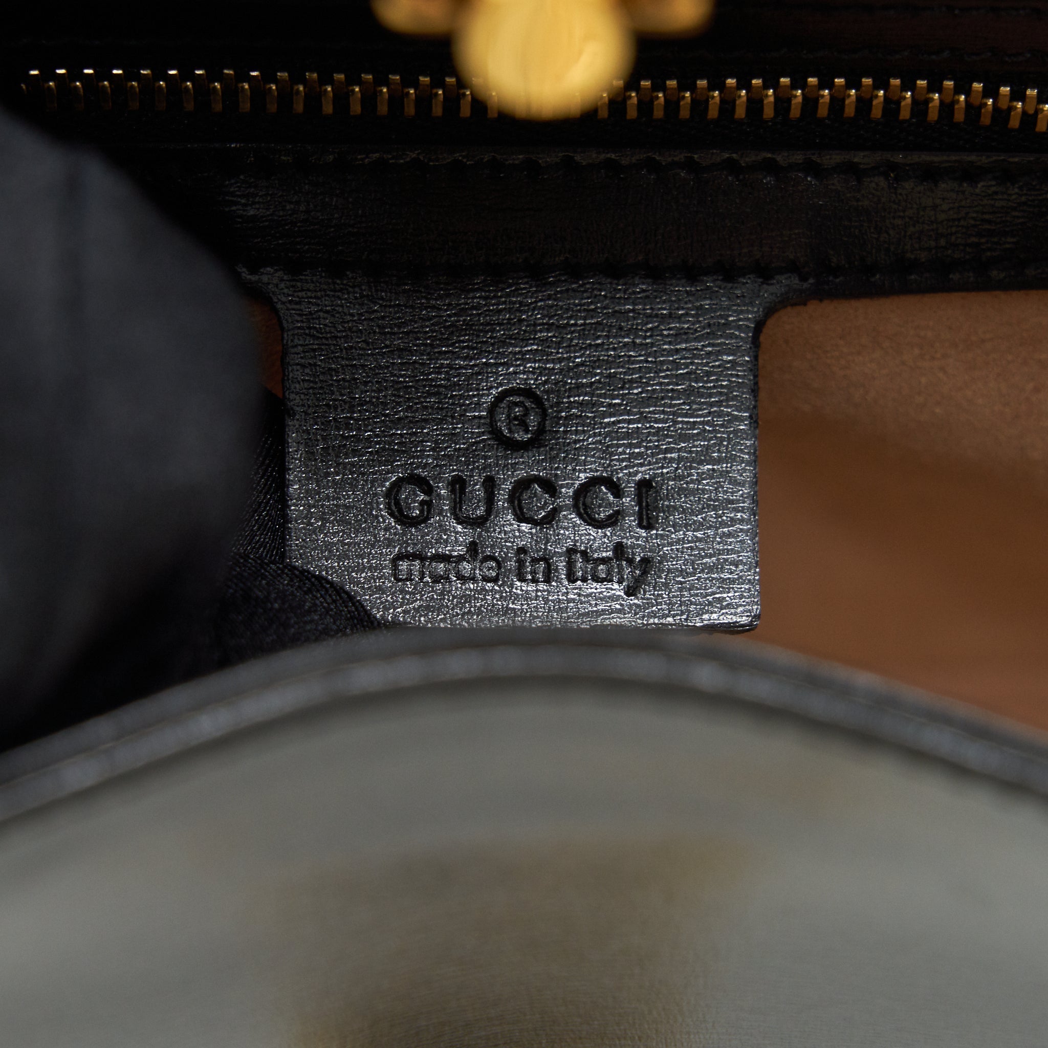gucci-jackie-1961-in-black-leather-in-ghw